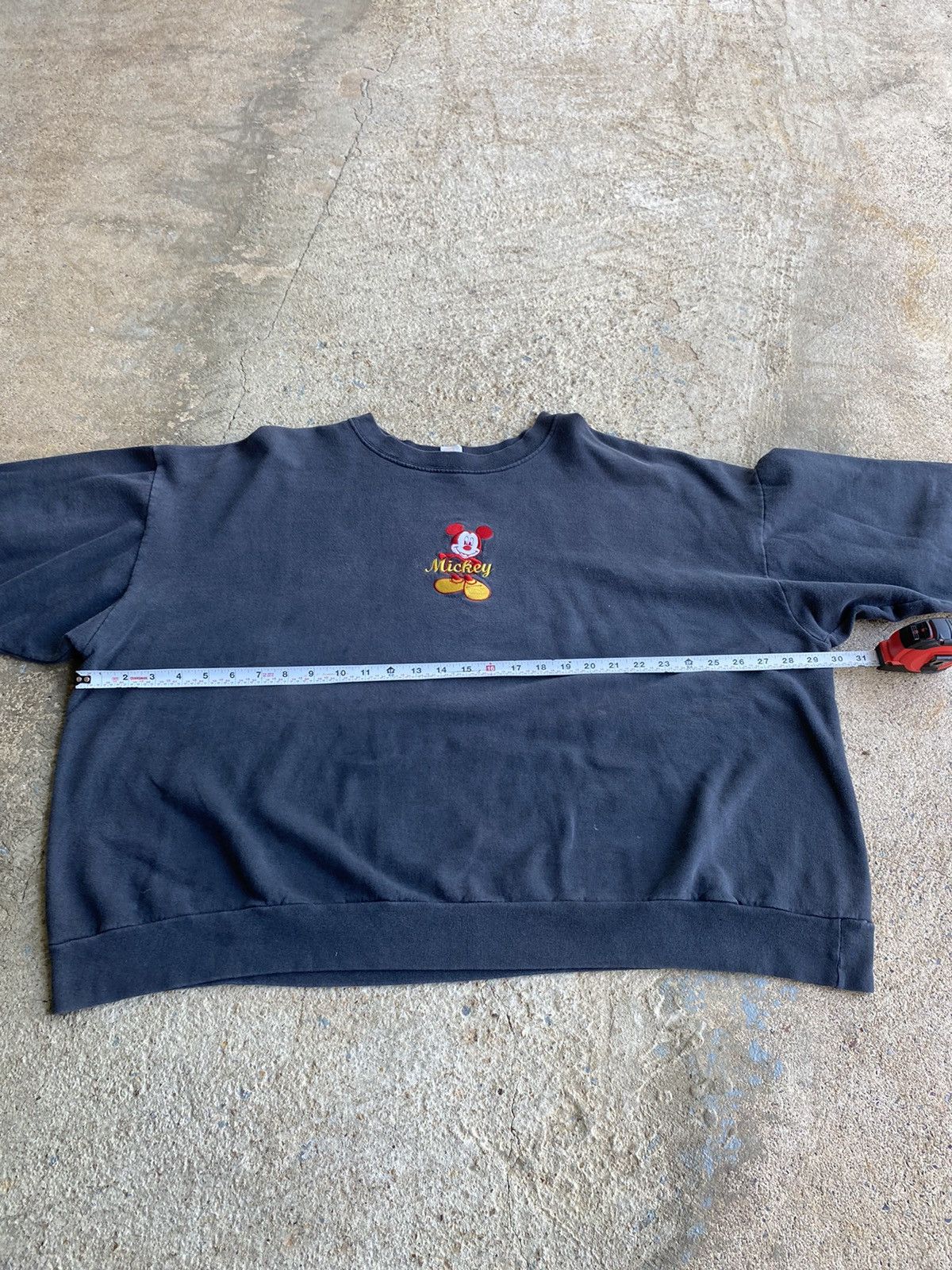 Mickey Mouse × Vintage Vintage 90’s Mickey Mouse Center Faded Wide Fit Sweatshirt Size US XXL / EU 58 / 5 - 8 Thumbnail