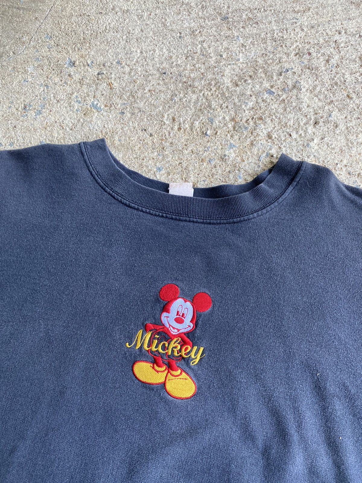 Mickey Mouse × Vintage Vintage 90’s Mickey Mouse Center Faded Wide Fit Sweatshirt Size US XXL / EU 58 / 5 - 2 Thumbnail