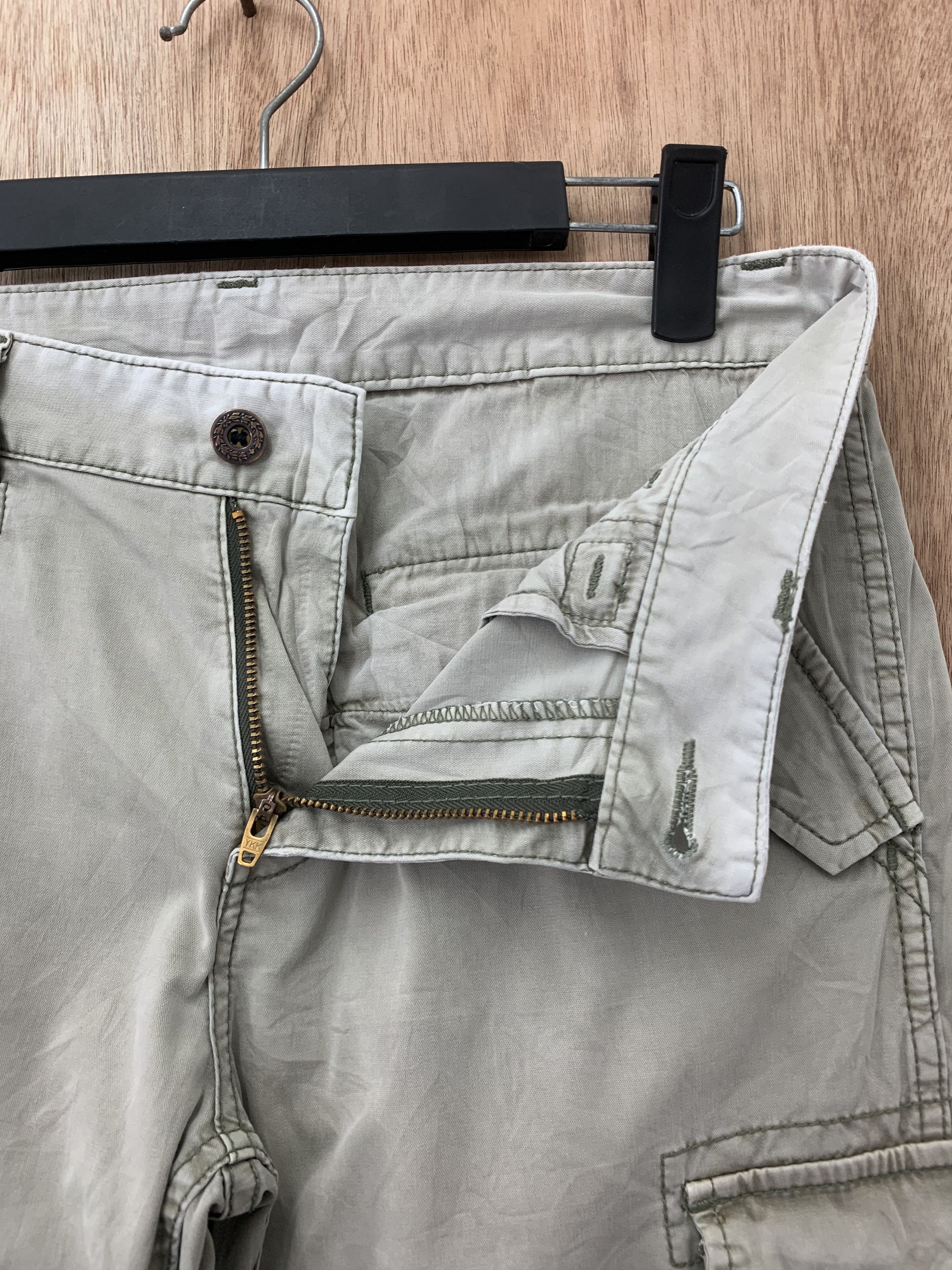 Japanese Brand Cargo Pants Uniqlo Multipocket Faded Colour Streetwear Size US 28 / EU 44 - 9 Thumbnail