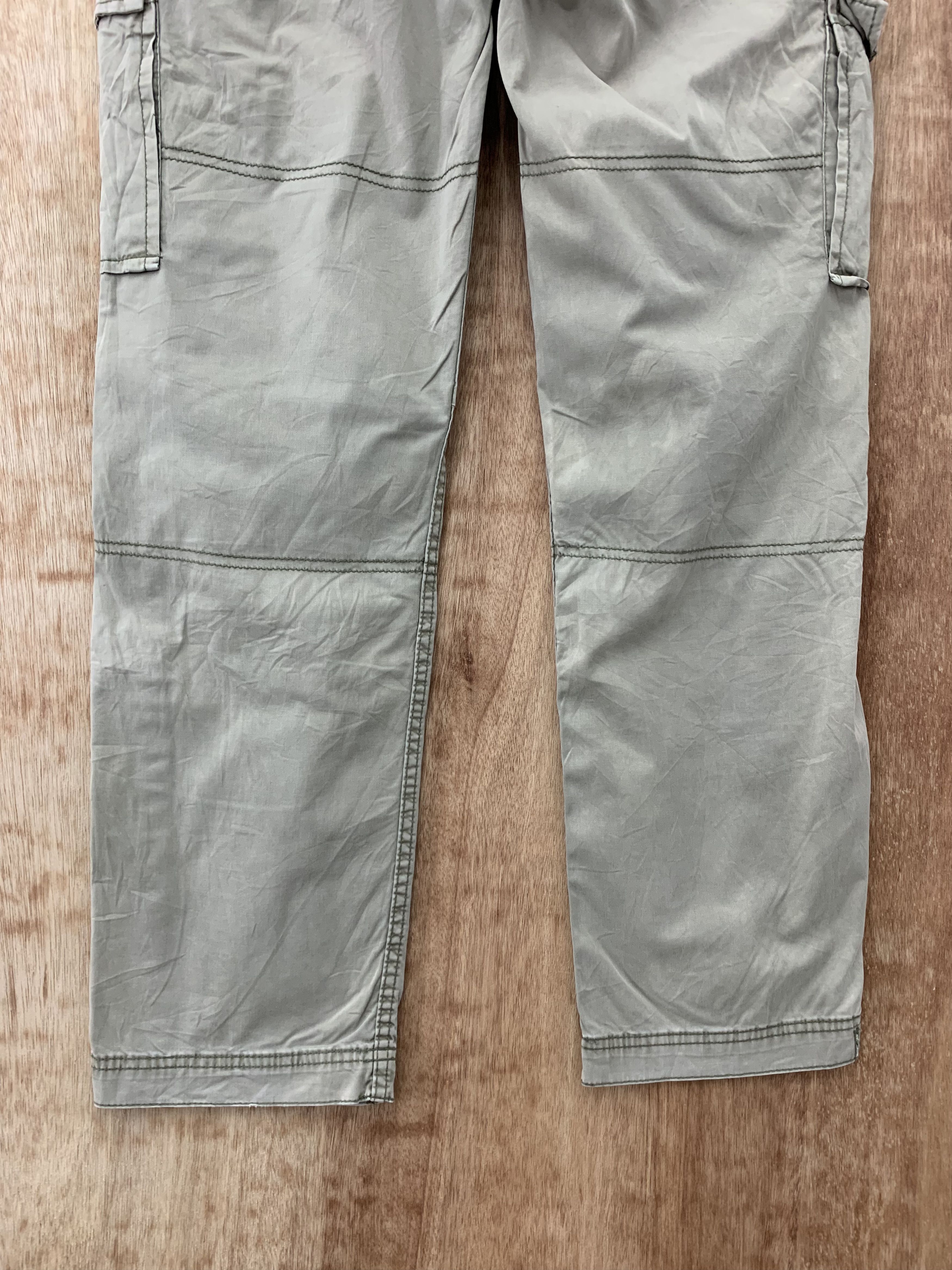 Japanese Brand Cargo Pants Uniqlo Multipocket Faded Colour Streetwear Size US 28 / EU 44 - 11 Thumbnail