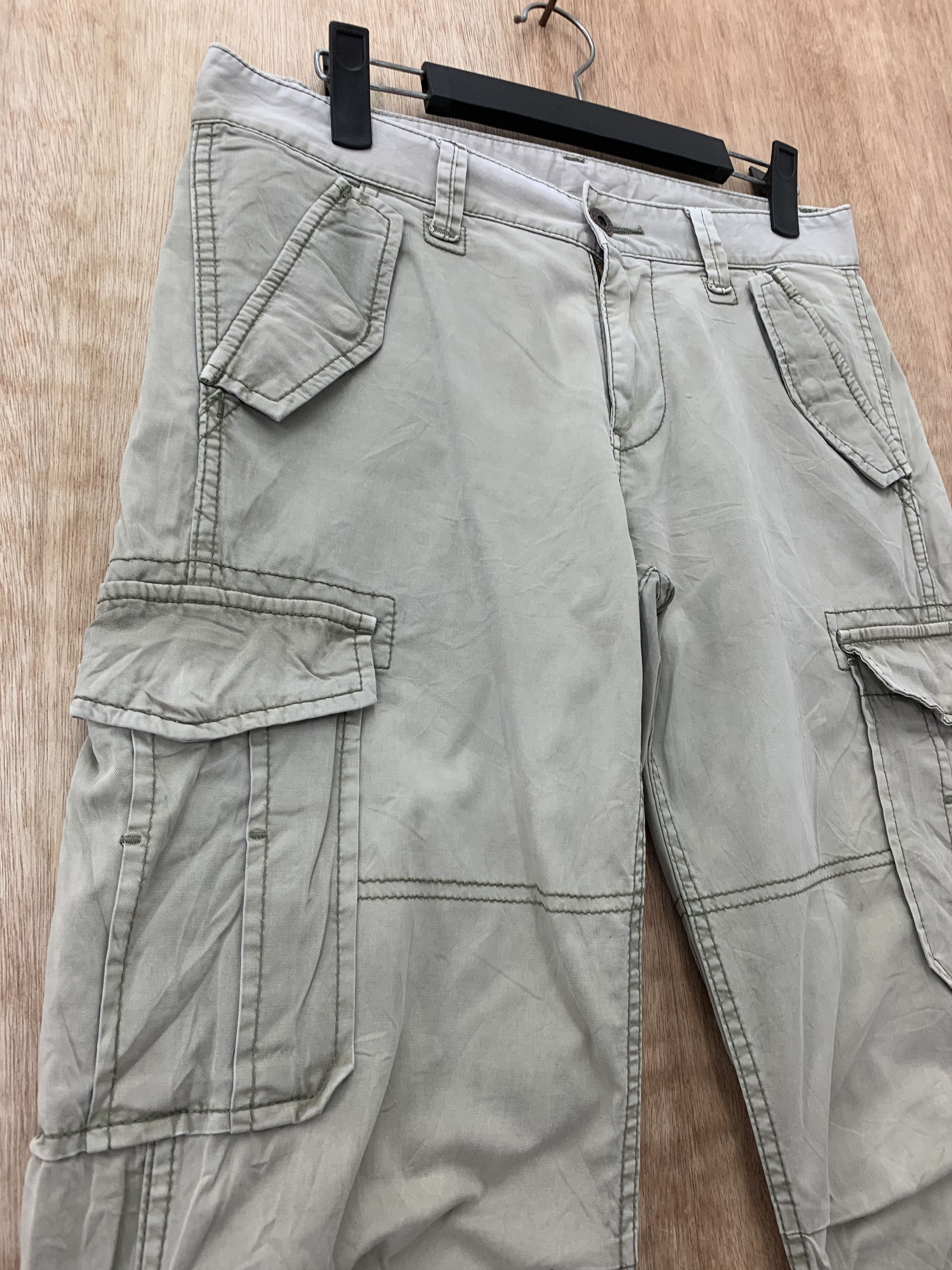 Japanese Brand Cargo Pants Uniqlo Multipocket Faded Colour Streetwear Size US 28 / EU 44 - 6 Thumbnail