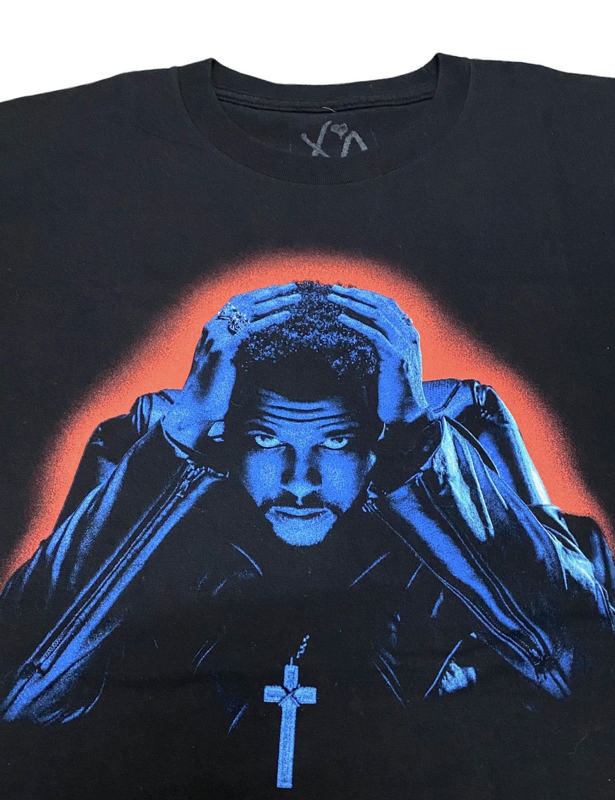 The Weeknd EOS 10 Year LARGE deals T-Shirt