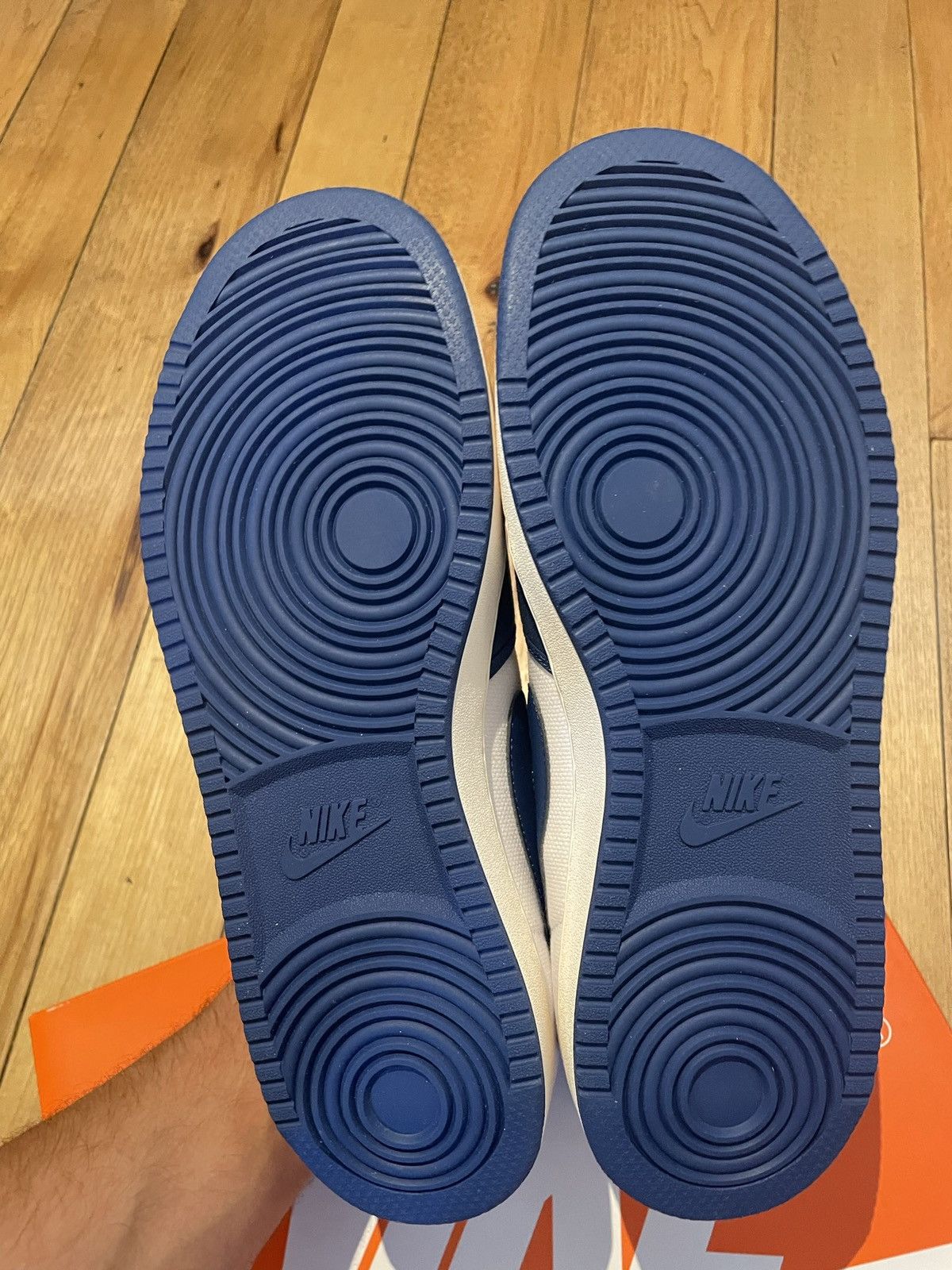 Jordan Brand × Nike Air Jordan 1 Low AJKO Kentucky Royal Blue Size US 12 / EU 45 - 10 Thumbnail