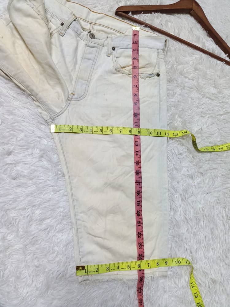 Levi's × Vintage VINTAGE 1997 LEVIS 501 LIGHT BLUE WASH DISTRESED SHORT DENI Size US 32 / EU 48 - 10 Thumbnail