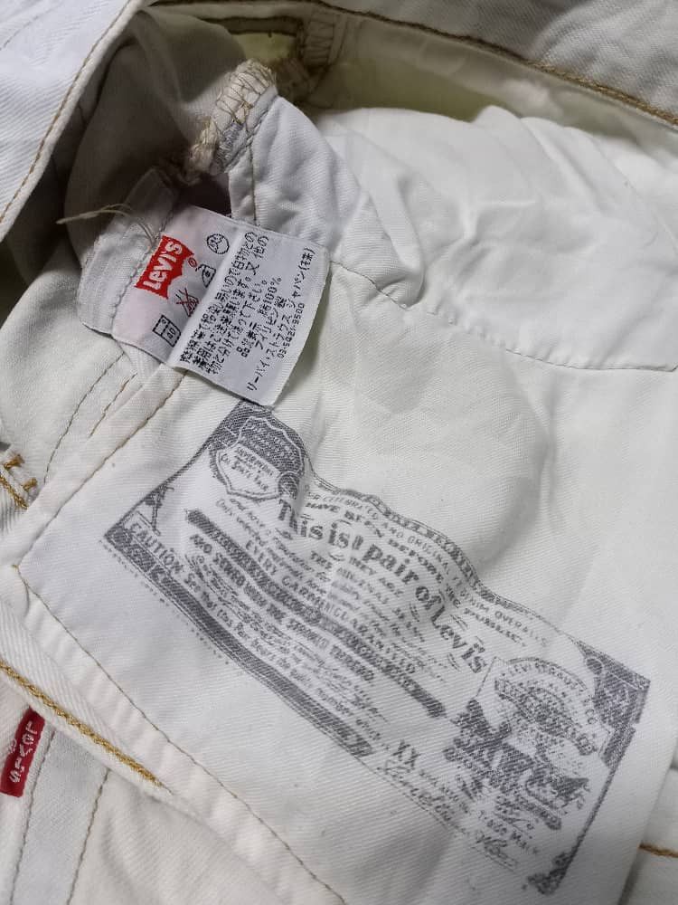 Levi's × Vintage VINTAGE 1997 LEVIS 501 LIGHT BLUE WASH DISTRESED SHORT DENI Size US 32 / EU 48 - 8 Thumbnail