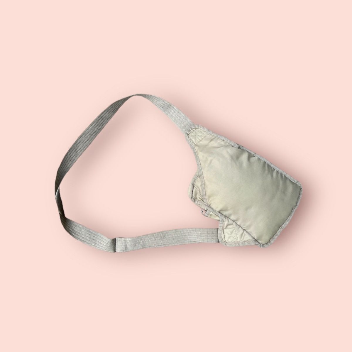 Japanese Brand × Jun Takahashi × Uniqlo VINTAGE Y2k UNIQLO BEIGE CROSSBODY BODYBAG Size ONE SIZE - 8 Thumbnail