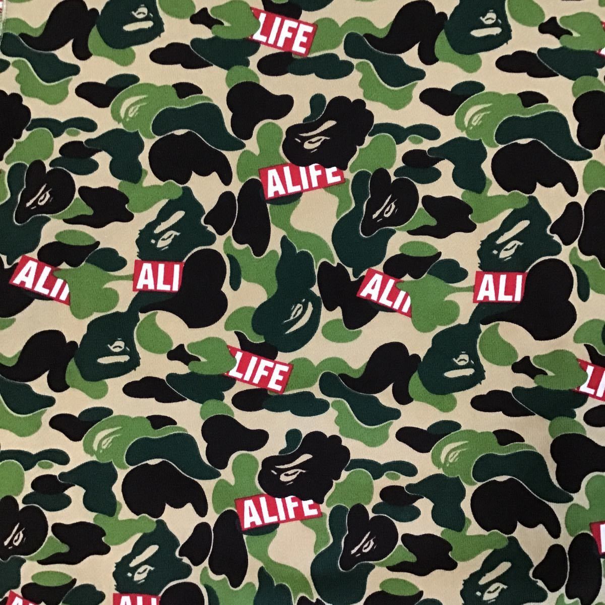 Alife × Bape 🔥BAPE × ALIFE🔥ABC camo Pullover shark hoodie Size US M / EU 48-50 / 2 - 7 Thumbnail