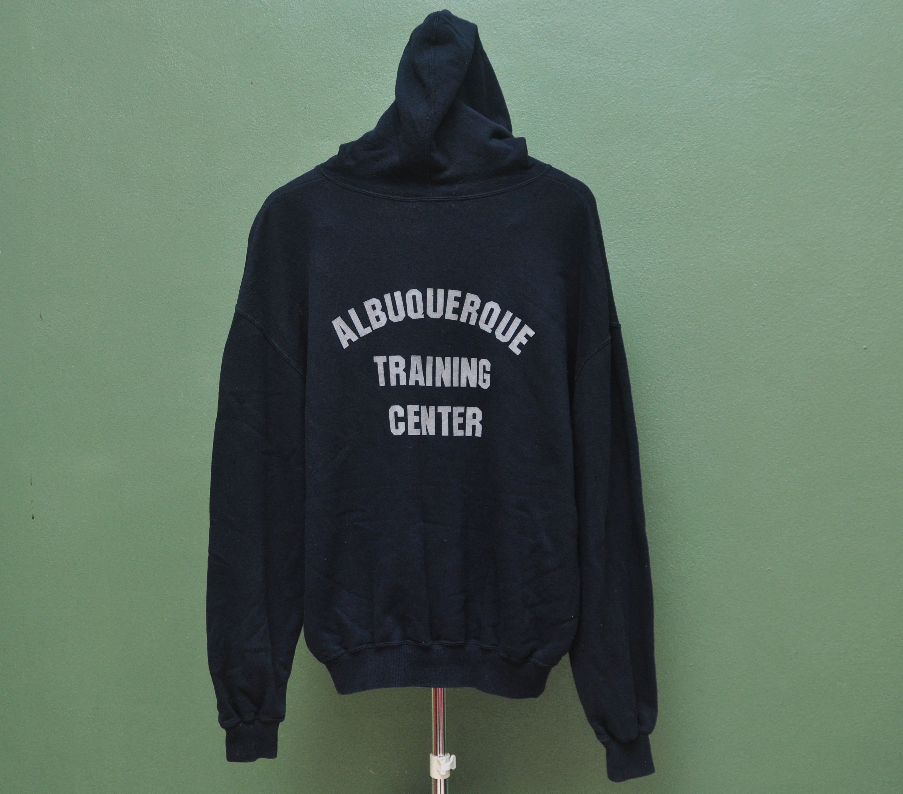 Designer × Disney × Japanese Brand Les Vis A Bois Made In Japan Sweatshirt Size US XL / EU 56 / 4 - 2 Thumbnail