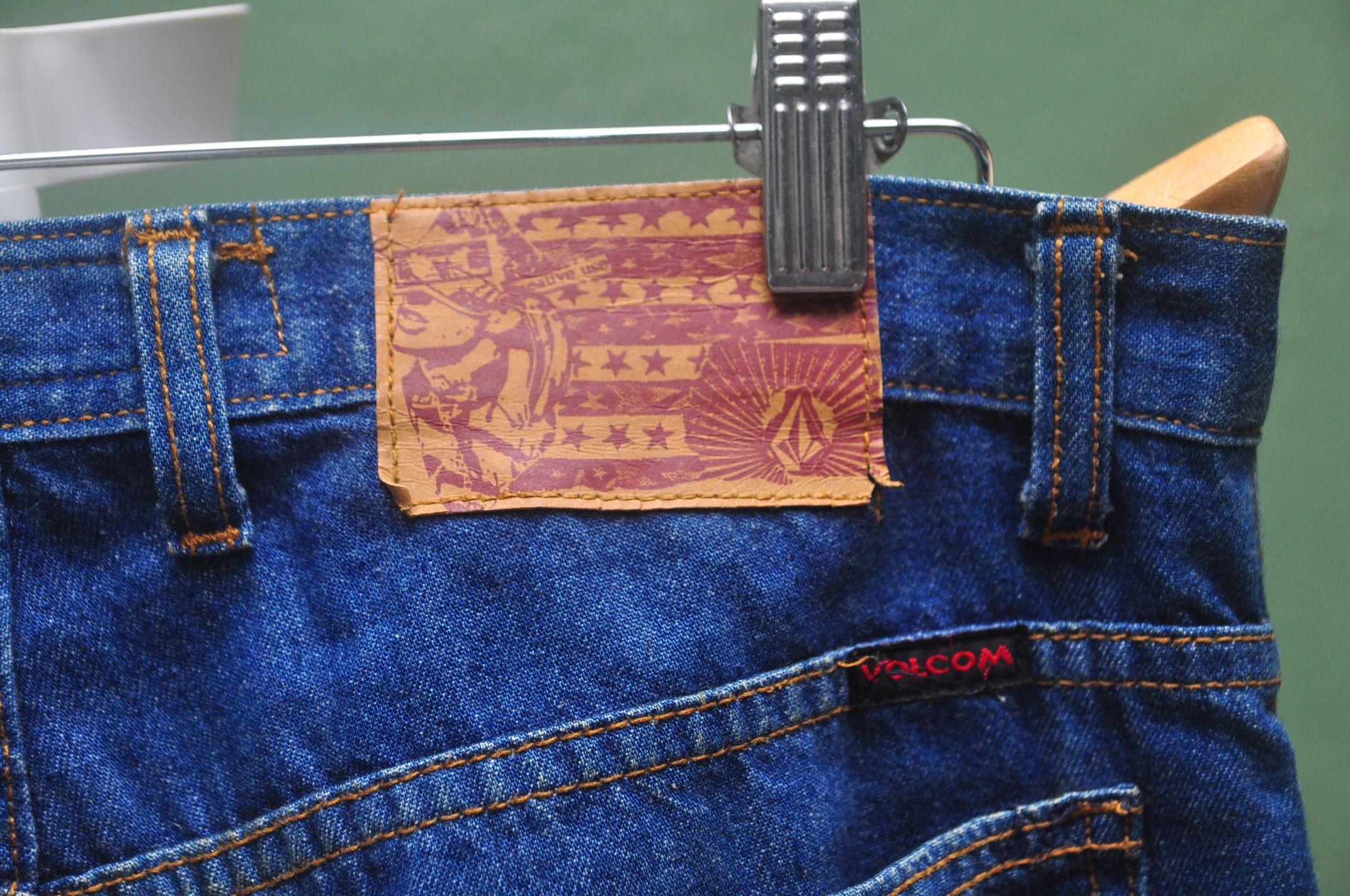 Japanese Brand × Volcom Vintage Volcom Skateboard Streetwear Designer Fashion Style Size US 36 / EU 52 - 6 Thumbnail