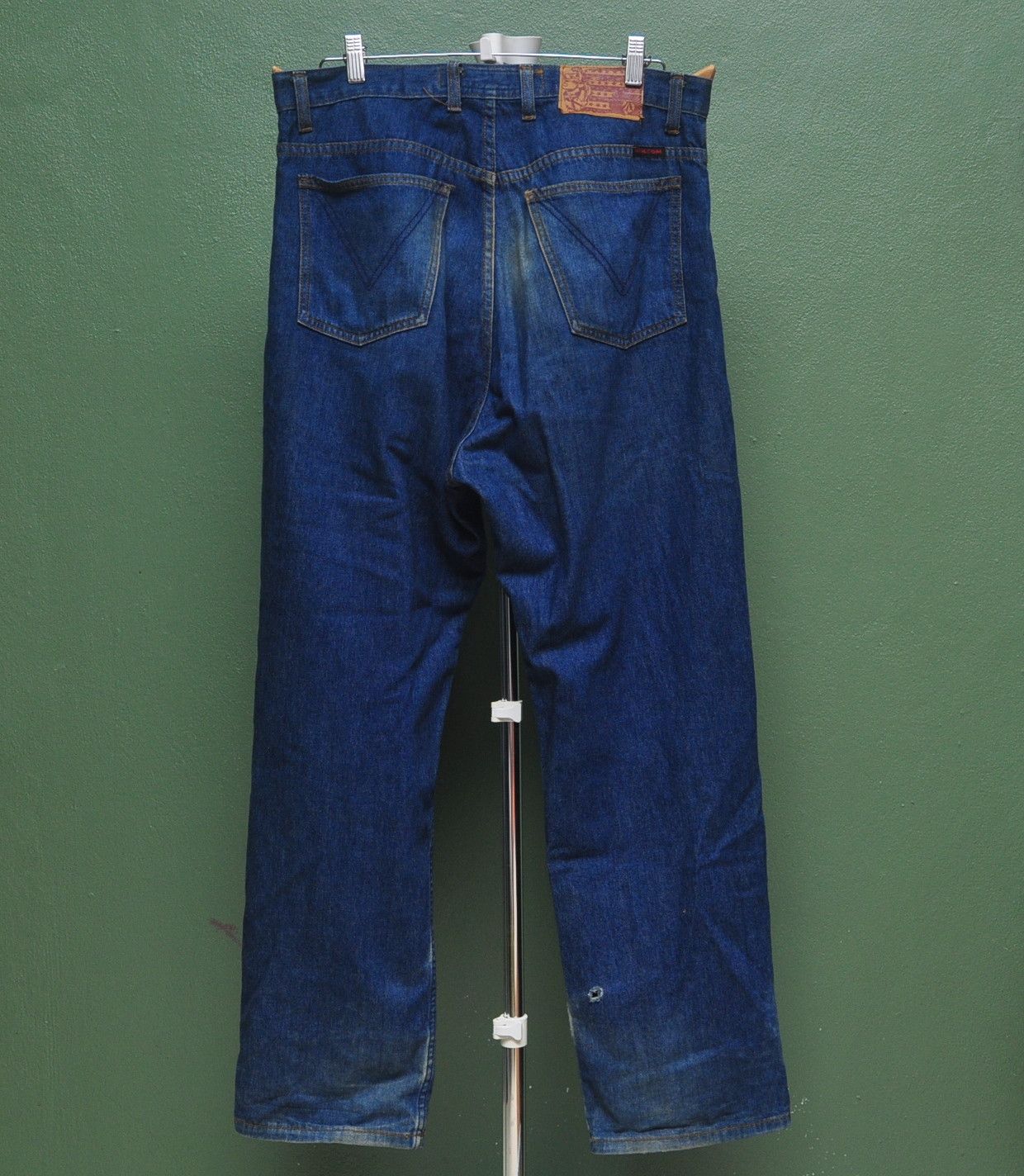 Japanese Brand × Volcom Vintage Volcom Skateboard Streetwear Designer Fashion Style Size US 36 / EU 52 - 2 Thumbnail