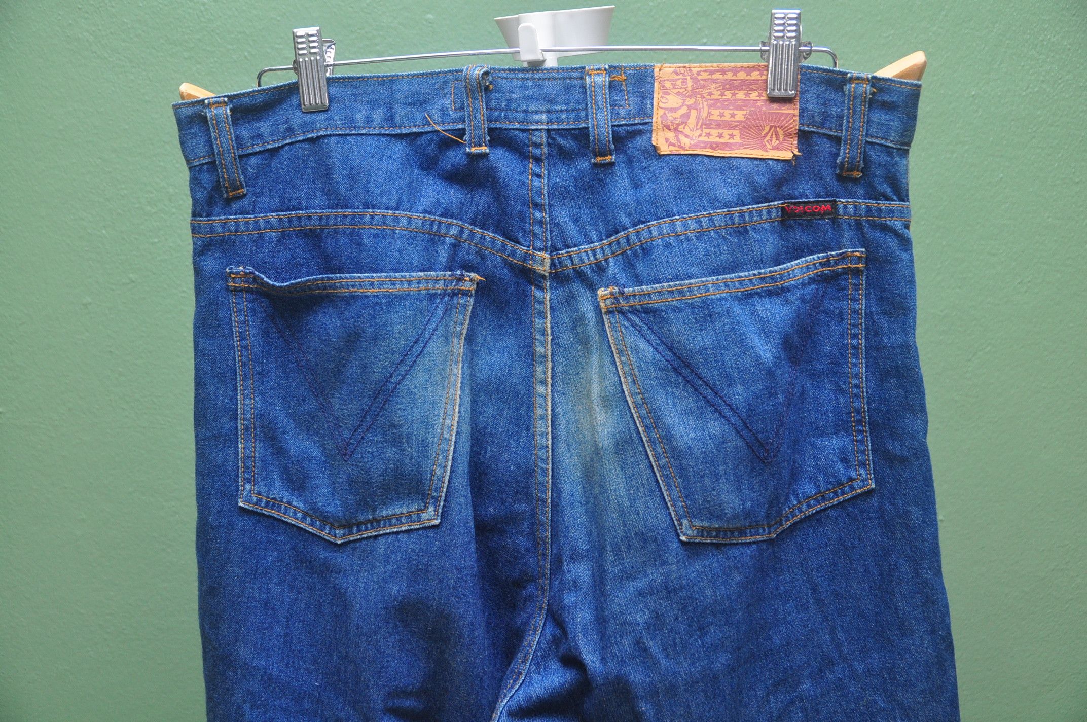Japanese Brand × Volcom Vintage Volcom Skateboard Streetwear Designer Fashion Style Size US 36 / EU 52 - 4 Thumbnail