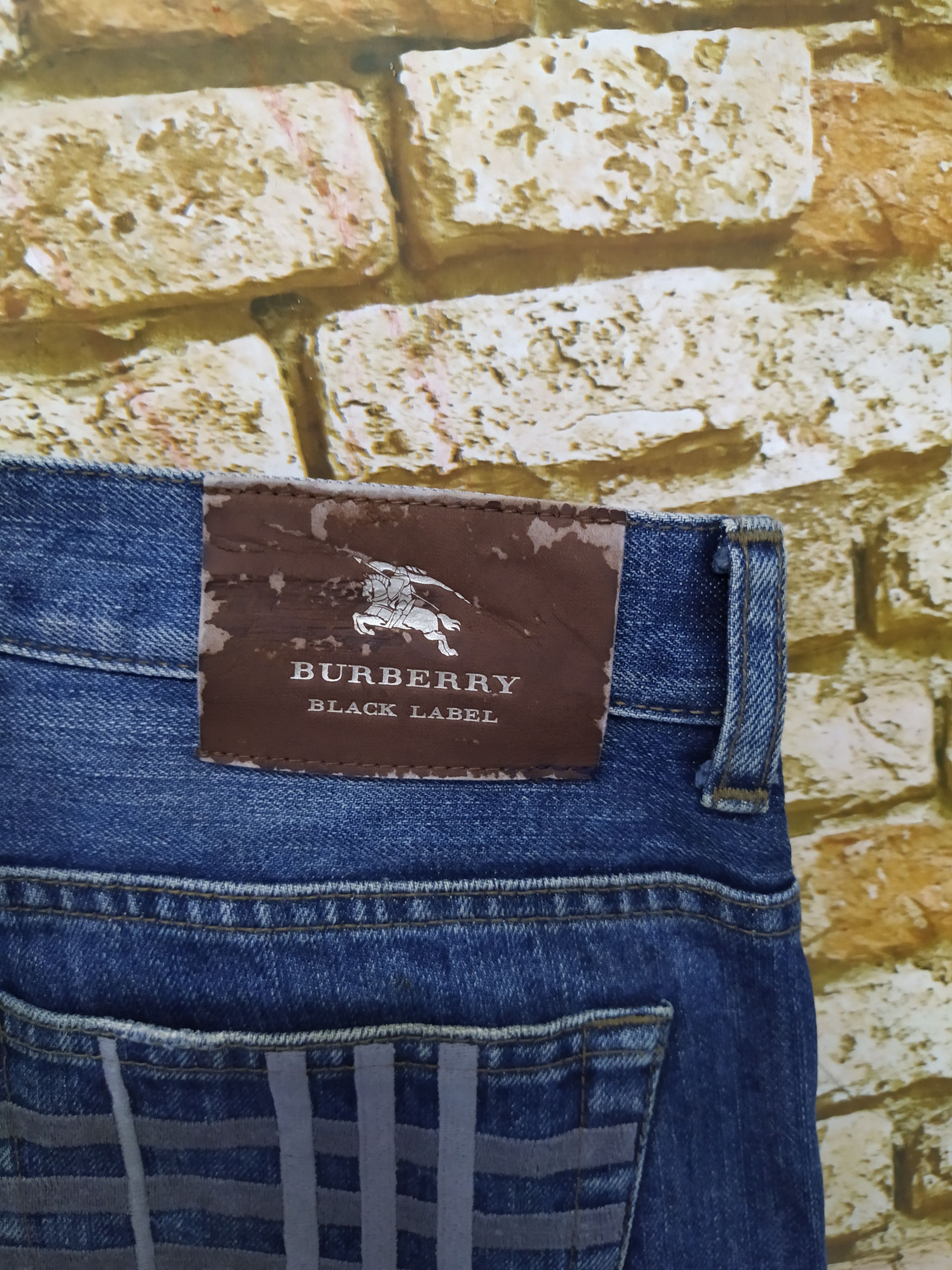 Burberry BURBERRY BLACK LABEL DENIM (B882) w31 Size US 31 - 3 Thumbnail