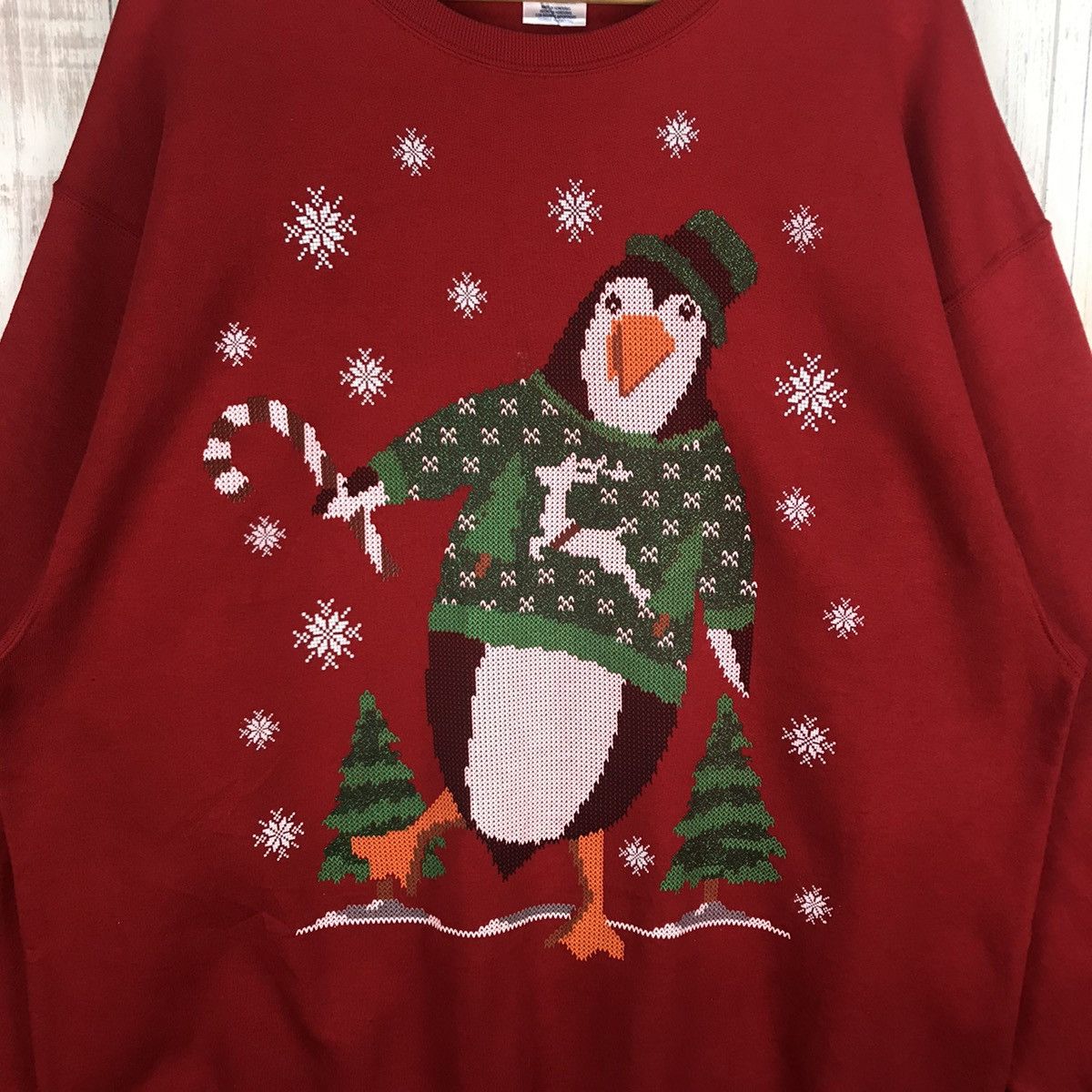 Vintage Vintage 90s Penguin Chrismas Sweatshirt Size US XL / EU 56 / 4 - 4 Thumbnail