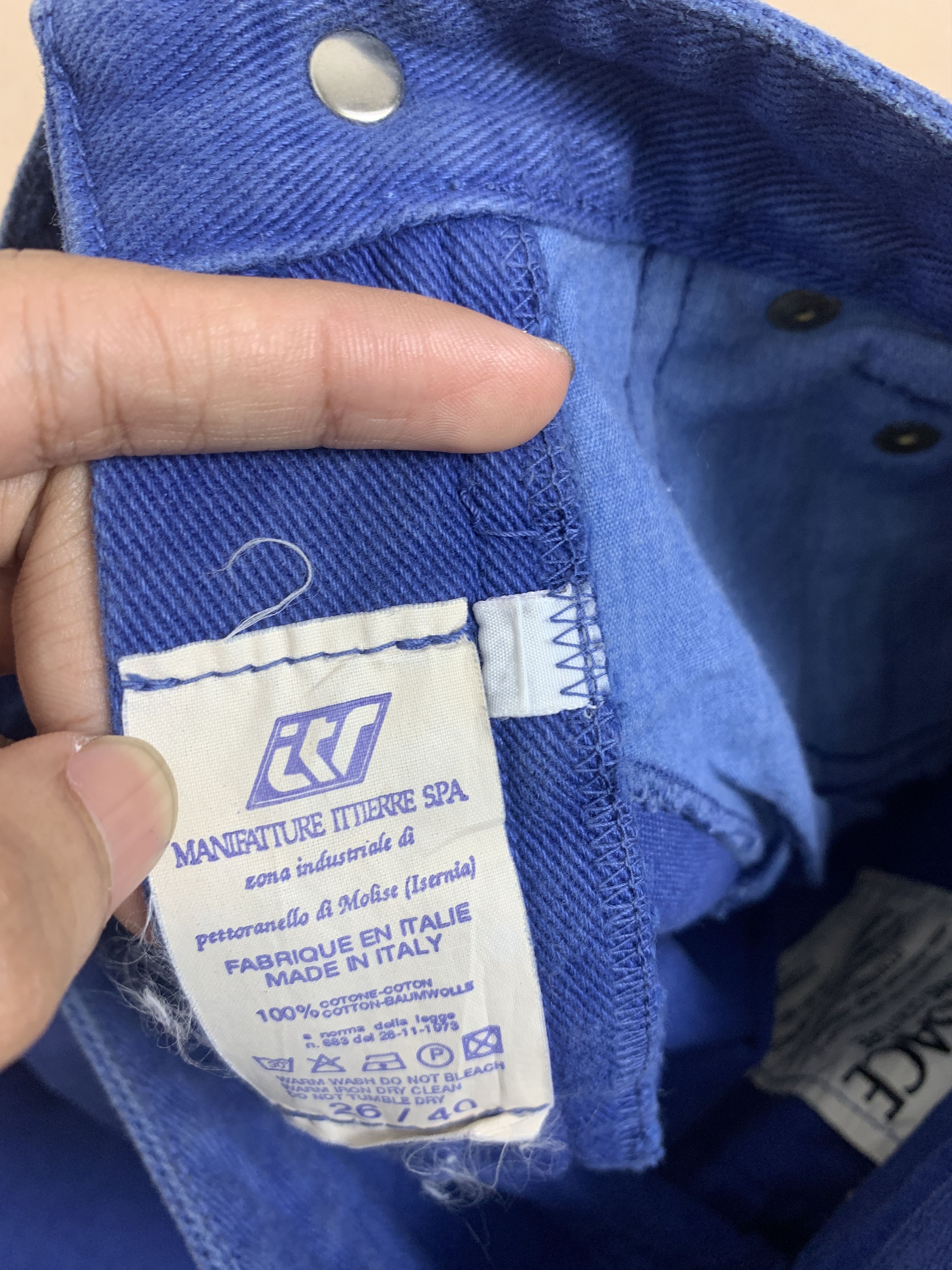 Versace Jeans Couture Vintage Versace Jeans Couture Striking Jeans Italy P0153 Size US 26 / EU 42 - 13 Thumbnail