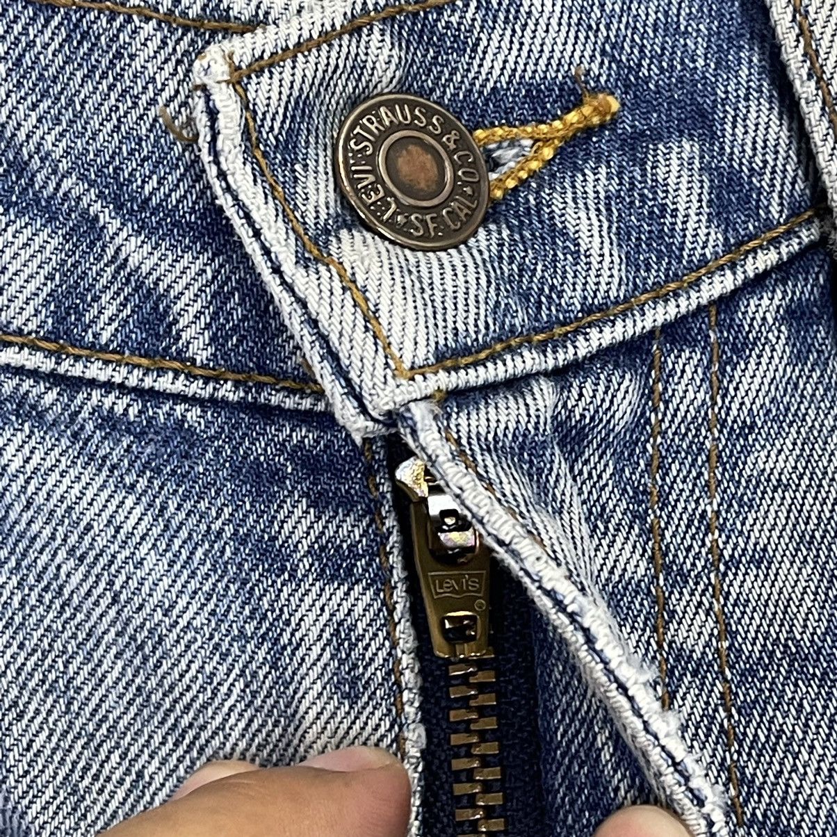 Levi's × Vintage 27x26.5 Vintage Levi's 359 Faded Dirty Denim Light Blue Size US 27 - 4 Thumbnail