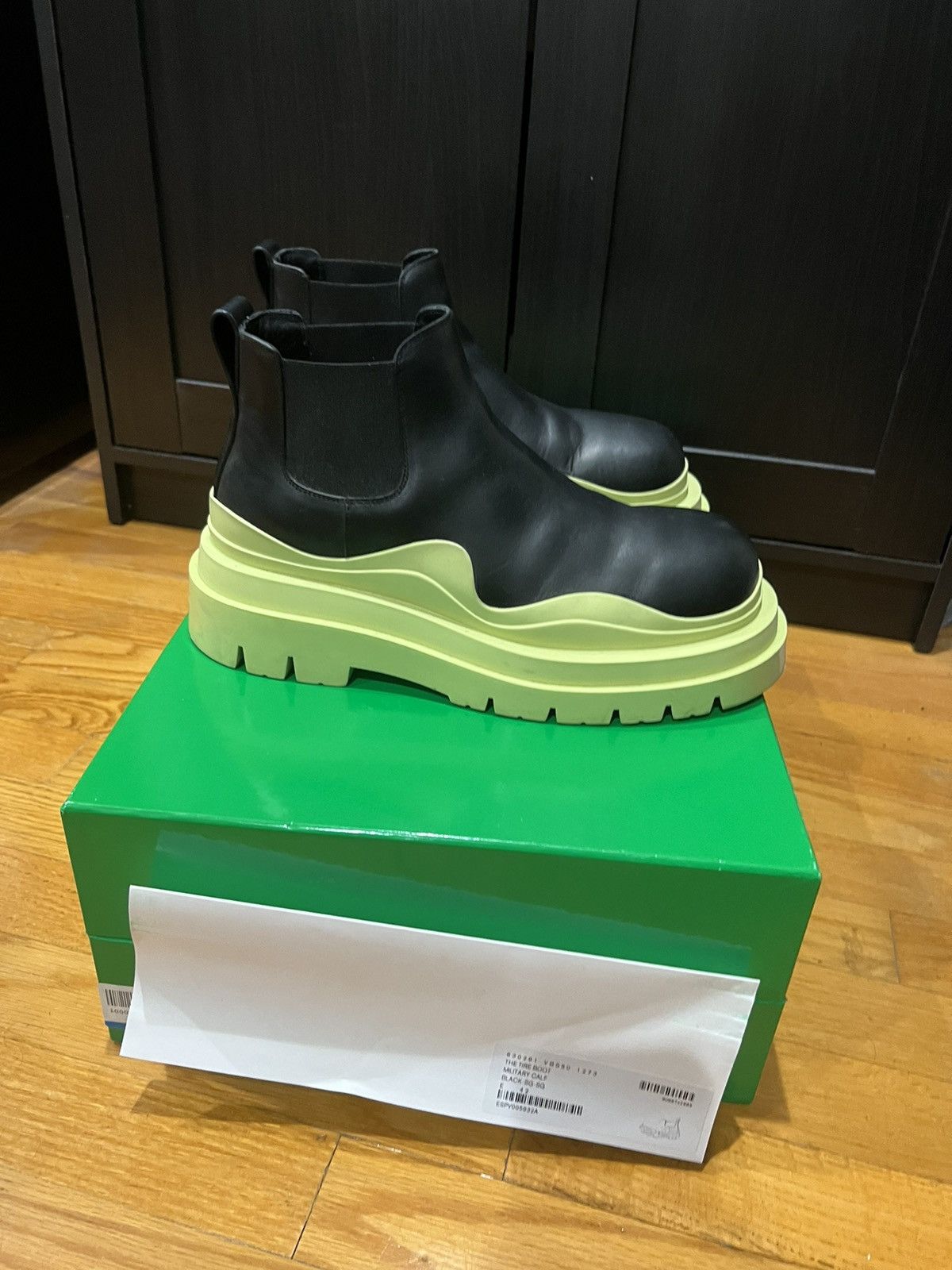 image of Bottega Veneta Ss22 Tire Low Boots In “Seagrass” Green And Black, Men's (Size 9)