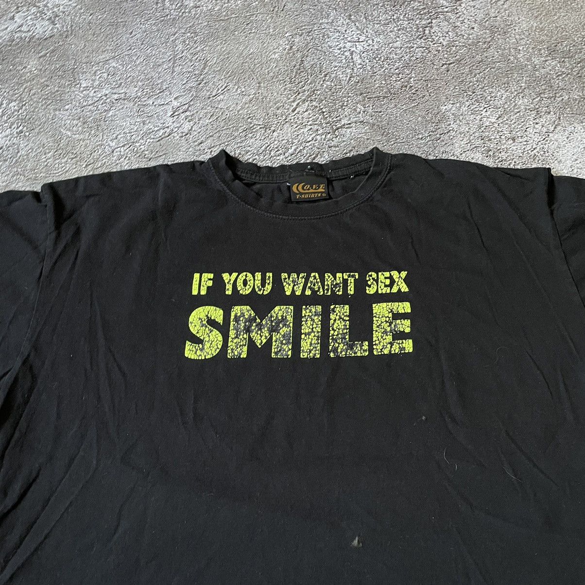 Vintage Vintage Y2K Graphic Tee Sun Faded Slogan Streetwear Baggy M Size US M / EU 48-50 / 2 - 5 Thumbnail