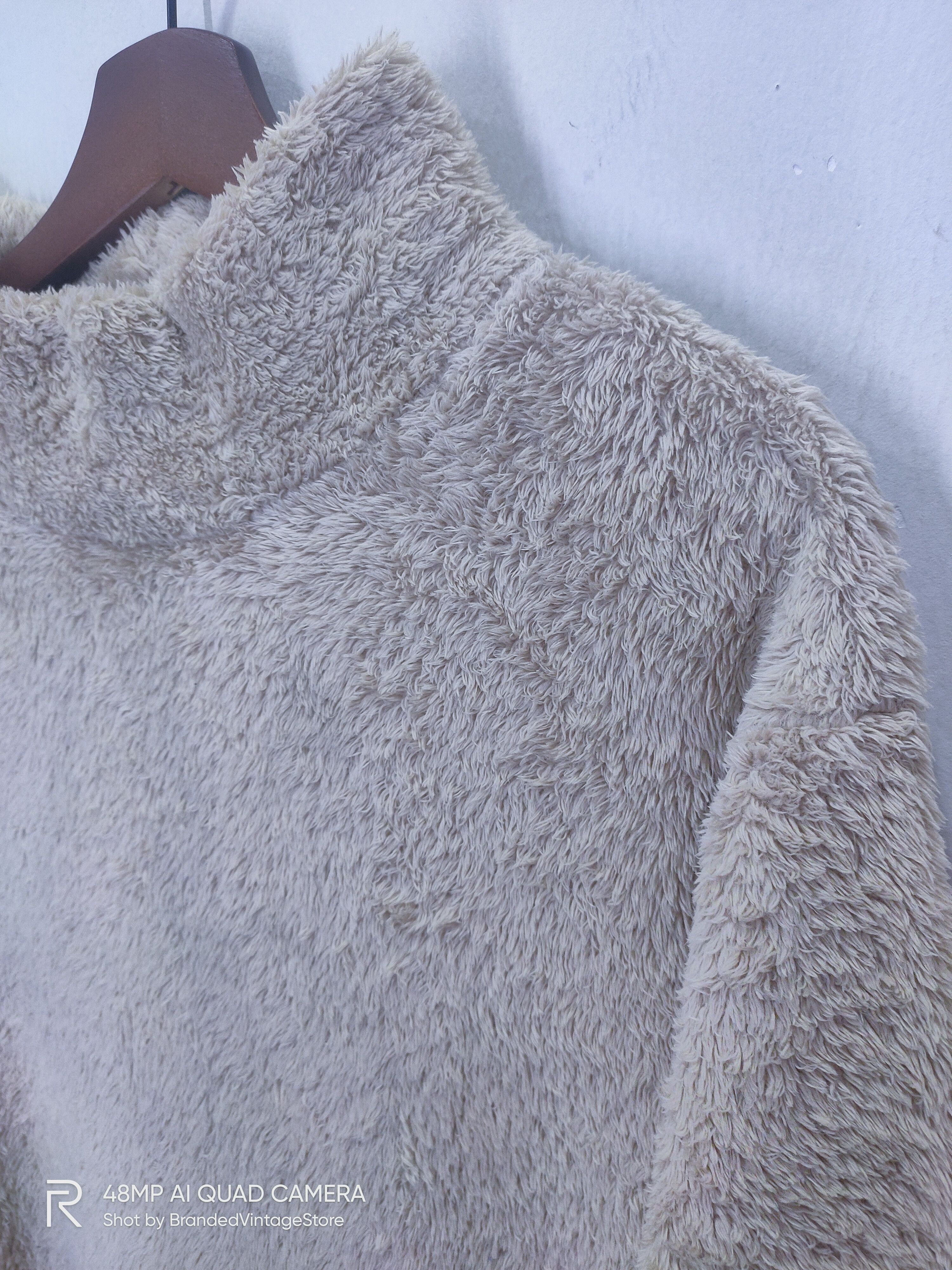 Japanese Brand × Uniqlo UNIQLO Sherpa Fleece Fur Beige Soft Sweatshirt Light Jacket Size M / US 6-8 / IT 42-44 - 3 Thumbnail