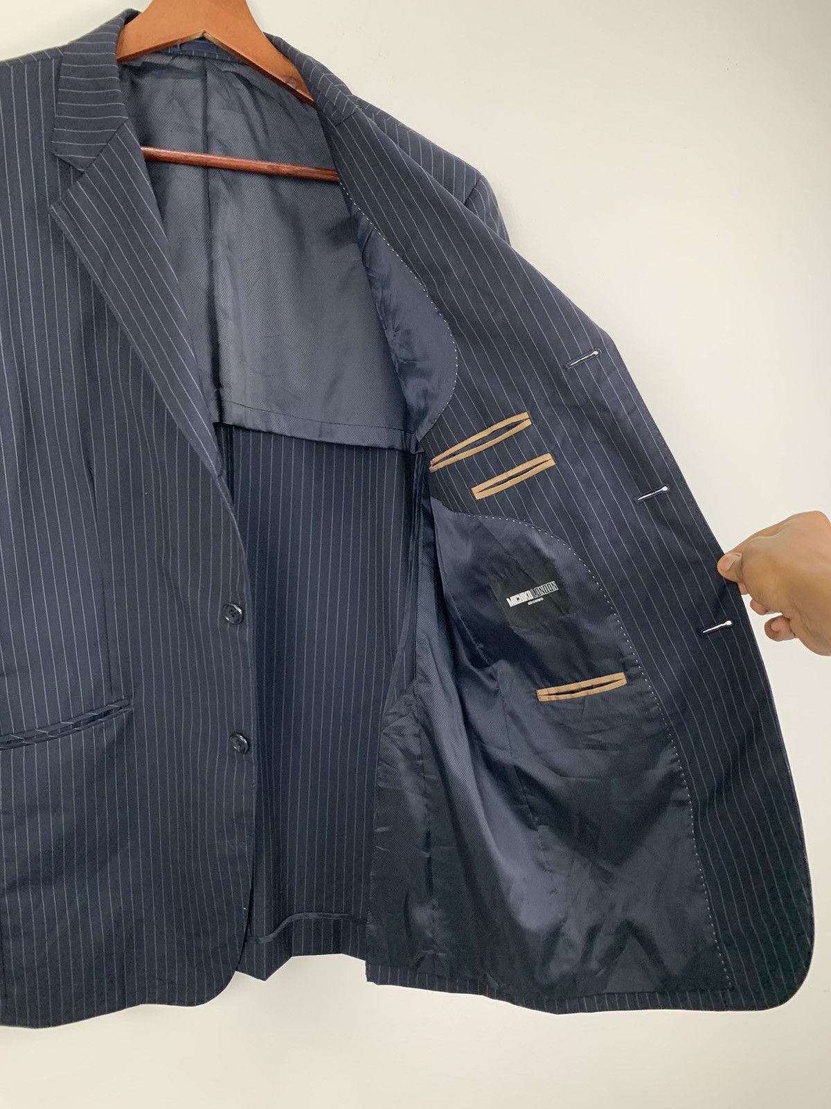 Michiko Koshino London MICHIKOKOSHINO LONDON Rich Stripe Tuxedo Casual Suit Blazer Size 44R - 8 Thumbnail