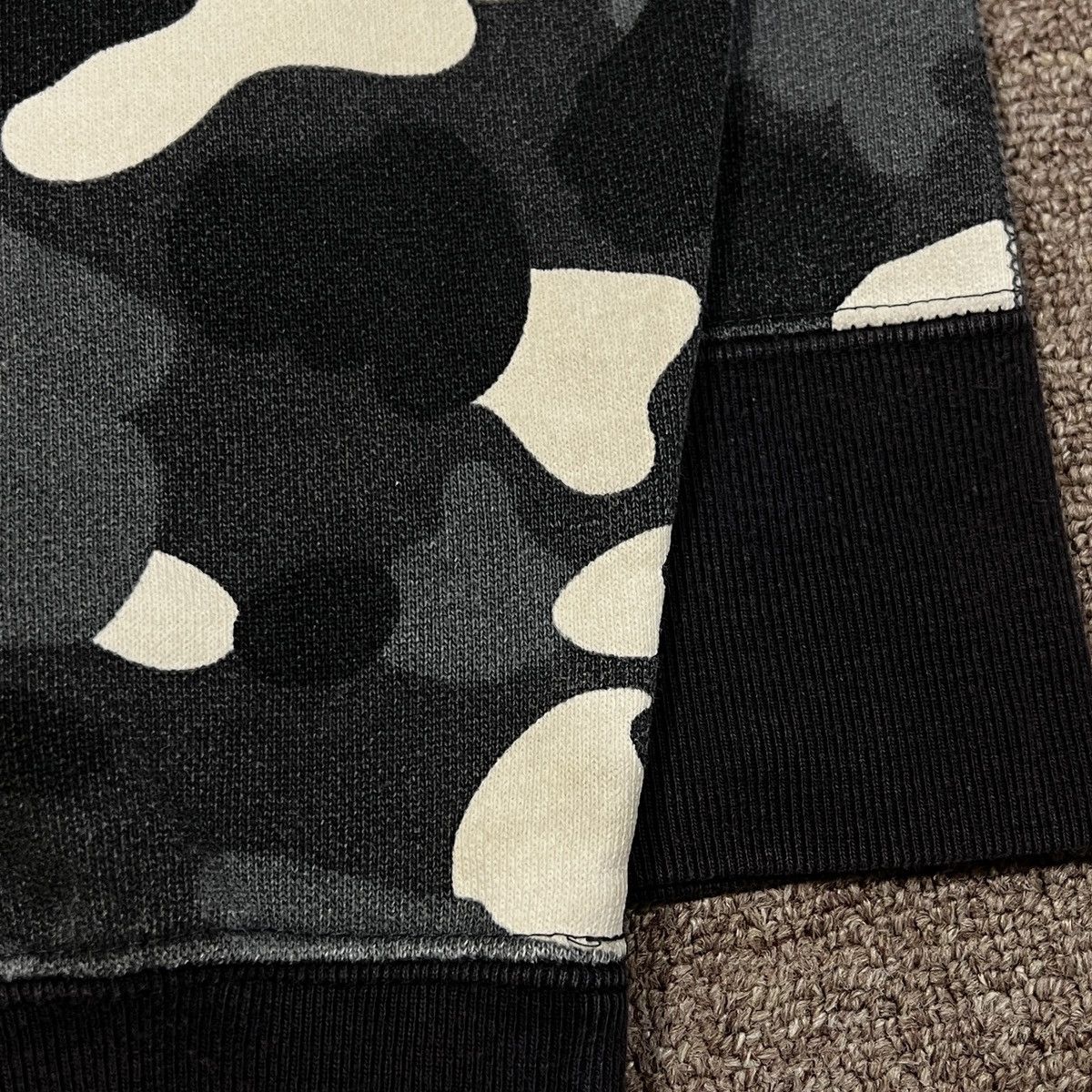 Bape Bape Camo Glowing Shark Hoodie Size US S / EU 44-46 / 1 - 13 Thumbnail