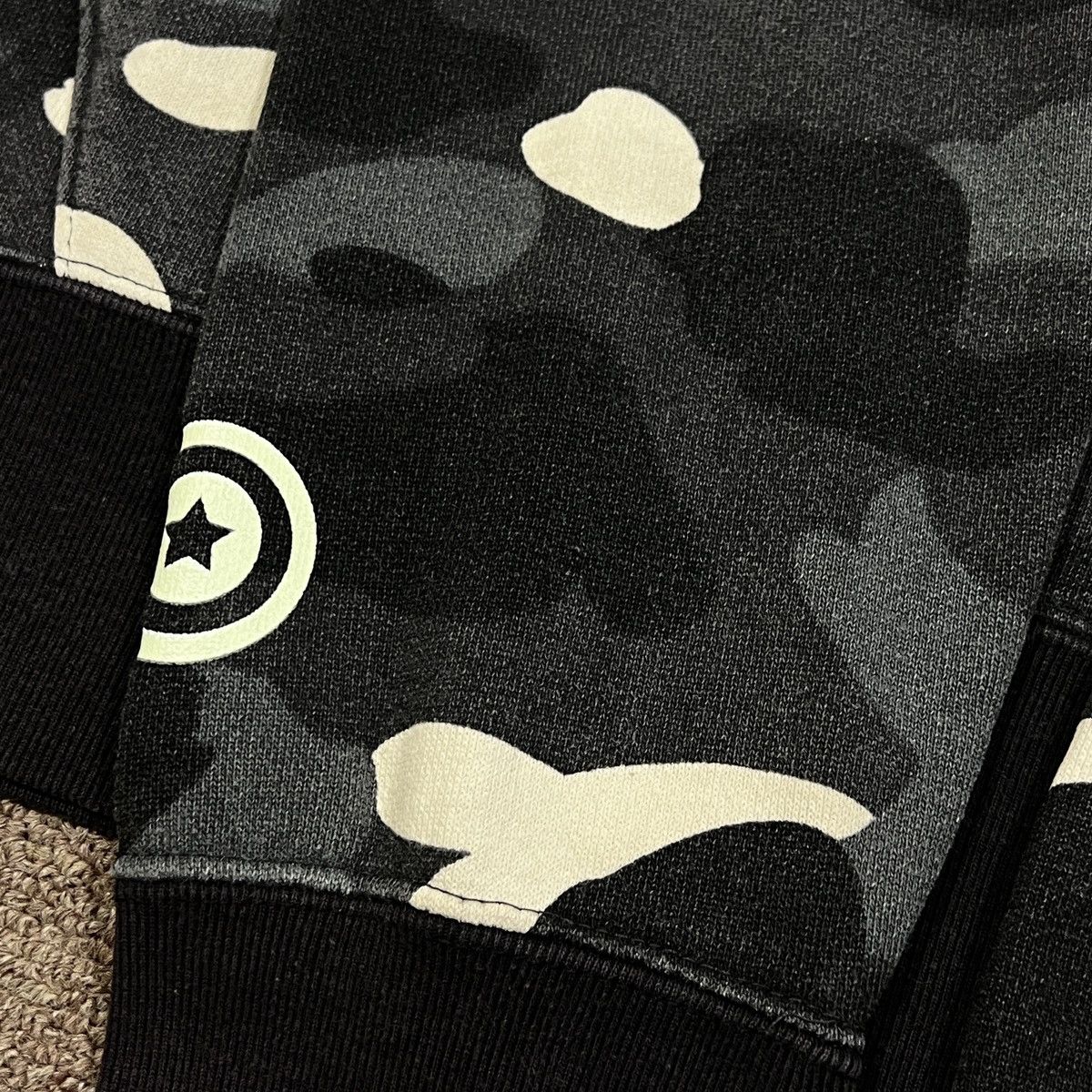 Bape Bape Camo Glowing Shark Hoodie Size US S / EU 44-46 / 1 - 14 Thumbnail
