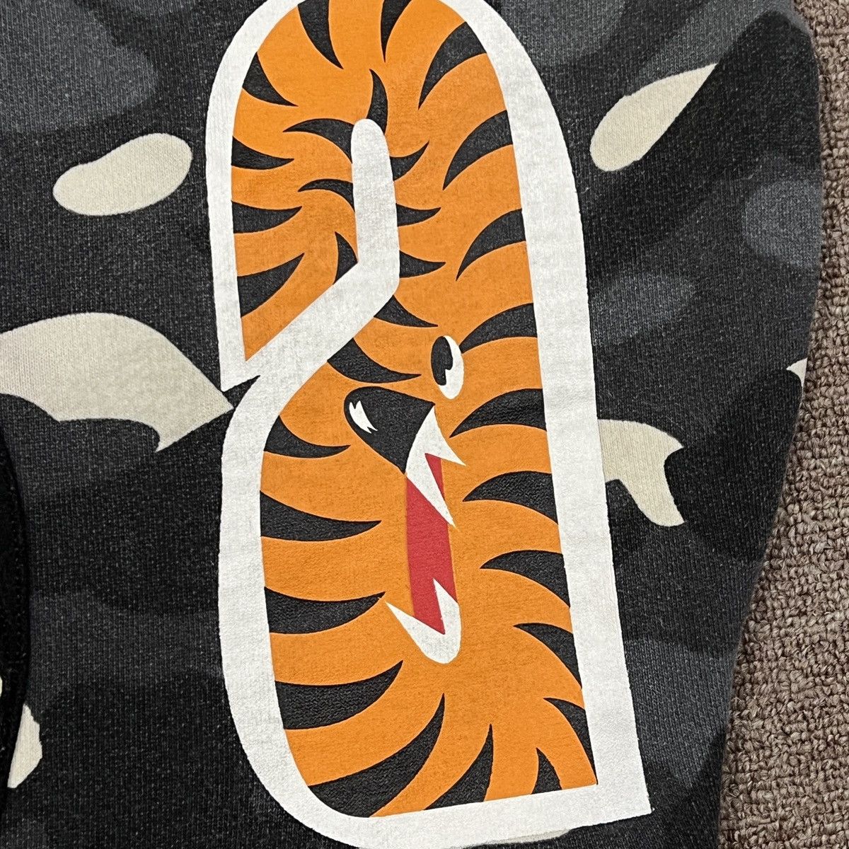 Bape Bape Camo Glowing Shark Hoodie Size US S / EU 44-46 / 1 - 8 Thumbnail