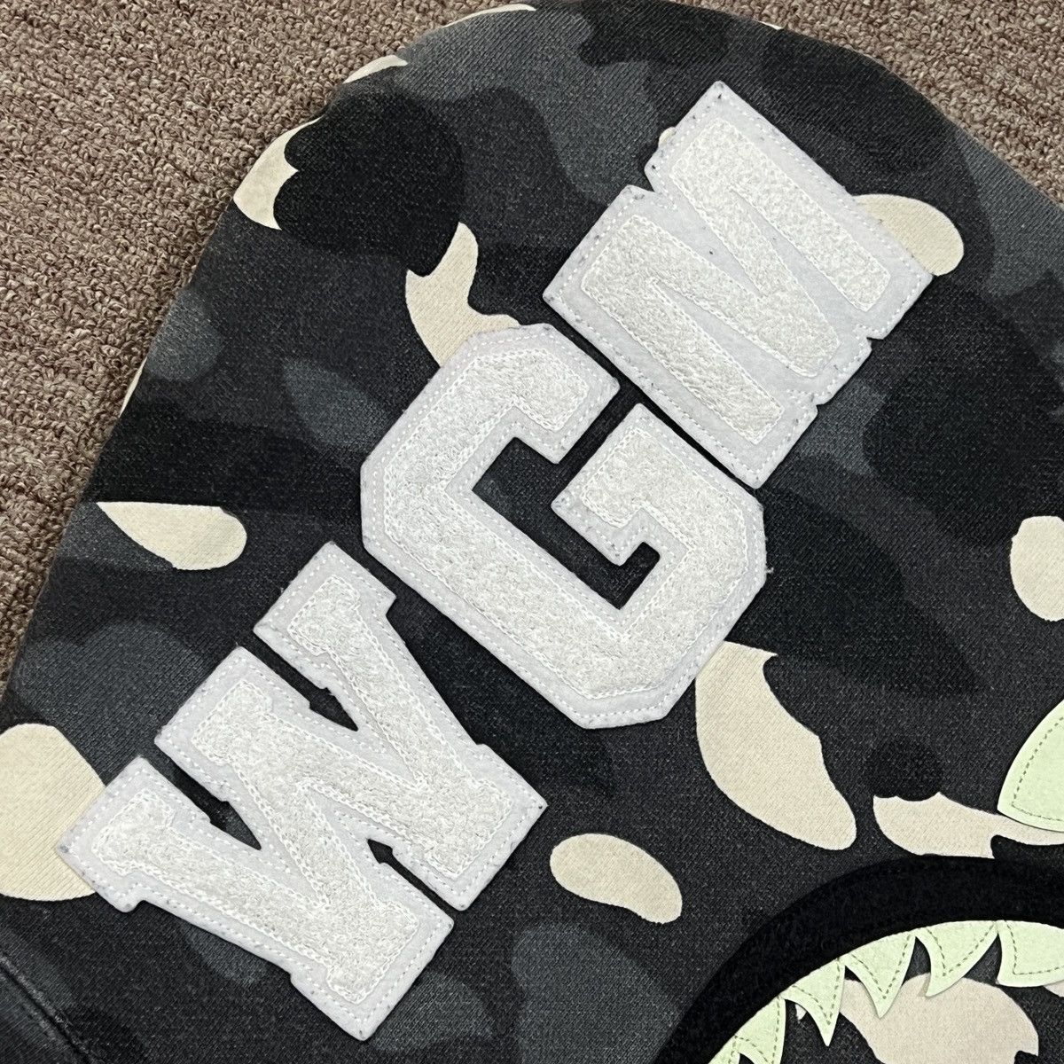 Bape Bape Camo Glowing Shark Hoodie Size US S / EU 44-46 / 1 - 18 Thumbnail