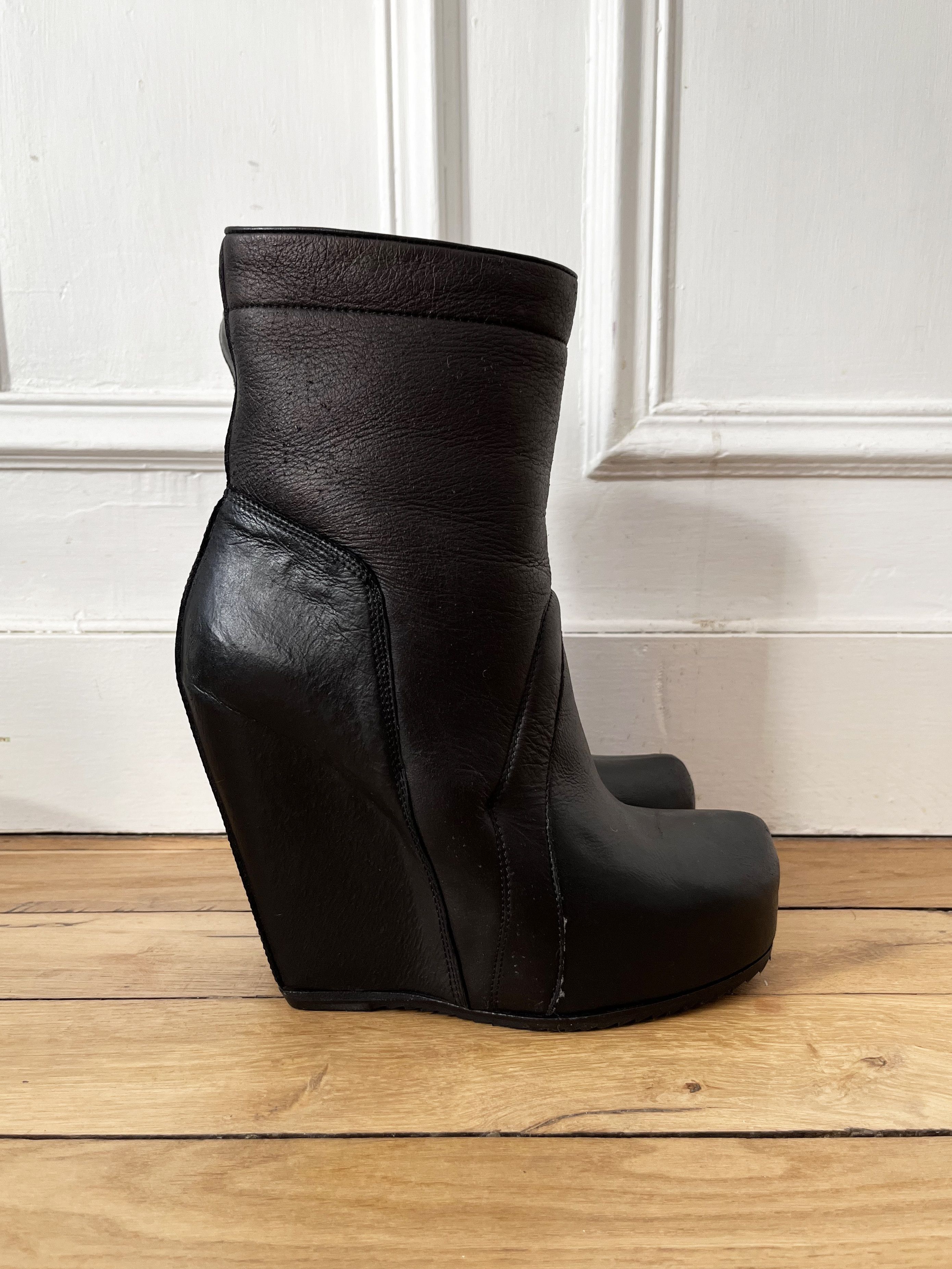Rick Owens Rick Owens FW10 shearling wedge boot Size US 7 / IT 37 - 5 Thumbnail