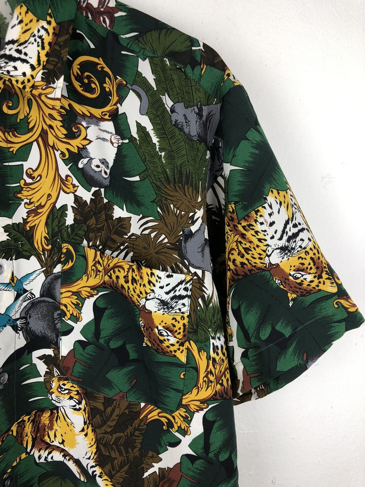 Japanese Brand Vintage Full Print Safari Tiger Motive Shirt Size US L / EU 52-54 / 3 - 4 Thumbnail