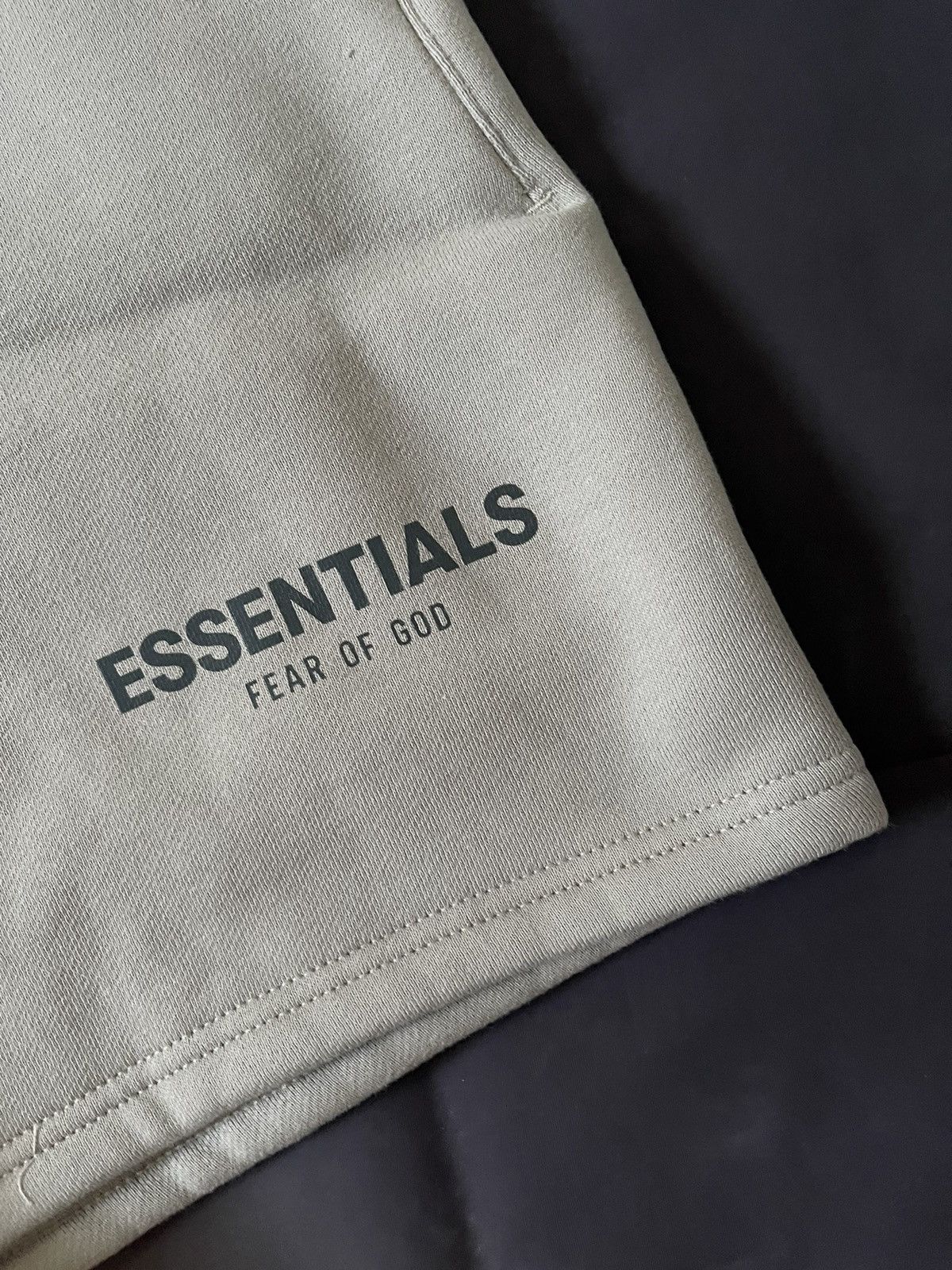 FOG × Fear of God × Pacsun Fear of God ESSENTIALS Core Collection Tan Sweatshorts FW21 Size US 32 / EU 48 - 3 Thumbnail