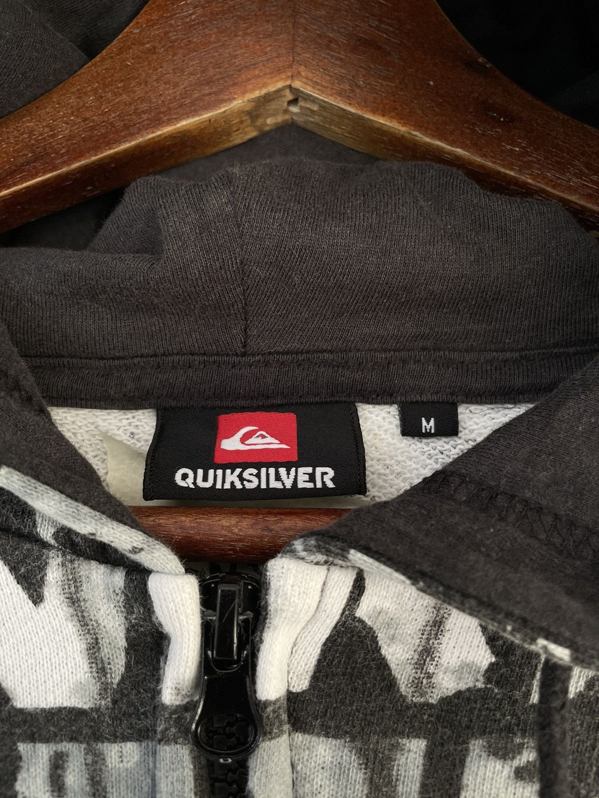 Quiksilver OVERPRINTED QUIKSILVER HOODIE Size US M / EU 48-50 / 2 - 5 Thumbnail