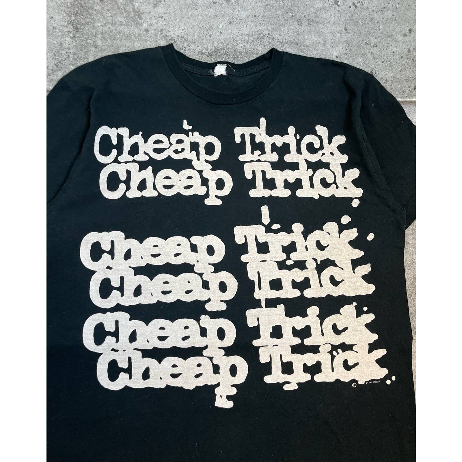 Band Tees Cheap Trick Band Tee (L/XL) - 2000s Size US XL / EU 56 / 4 - 2 Thumbnail