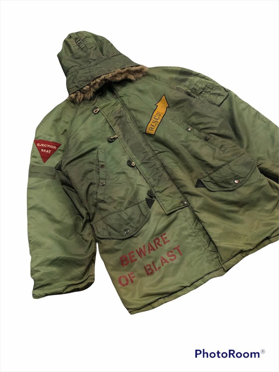 Avirex × Vintage 🔥RARE🔥Vintage Avirex Sun Faded Parka Jacket Size US M / EU 48-50 / 2 - 3 Thumbnail