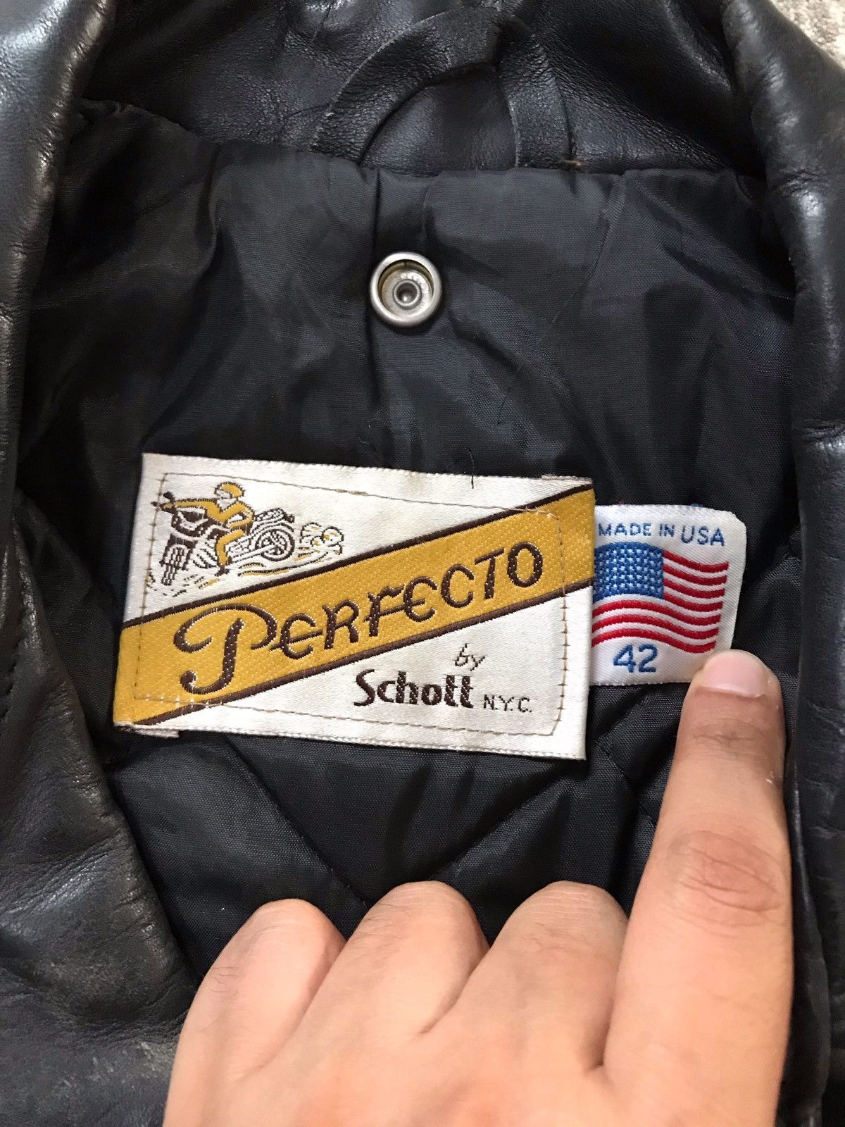 Schott × Vintage Vintage Schott Perfecto Cow Leather Motorcycle Jacket Size US M / EU 48-50 / 2 - 12 Thumbnail