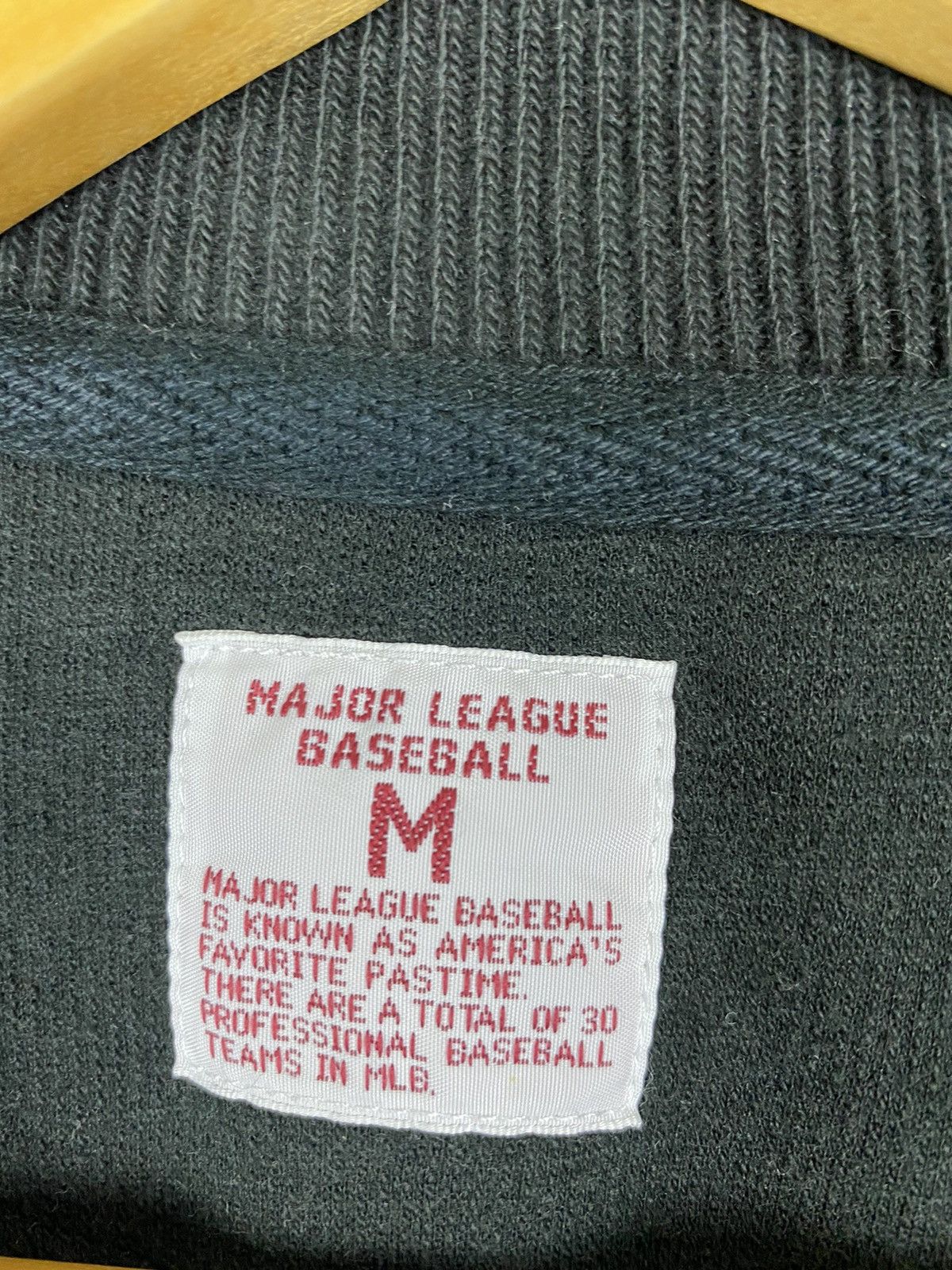 MLB × NFL × Uniqlo Oakland Athletic x MLB Sweatshirt- Medium Size Size US M / EU 48-50 / 2 - 4 Thumbnail