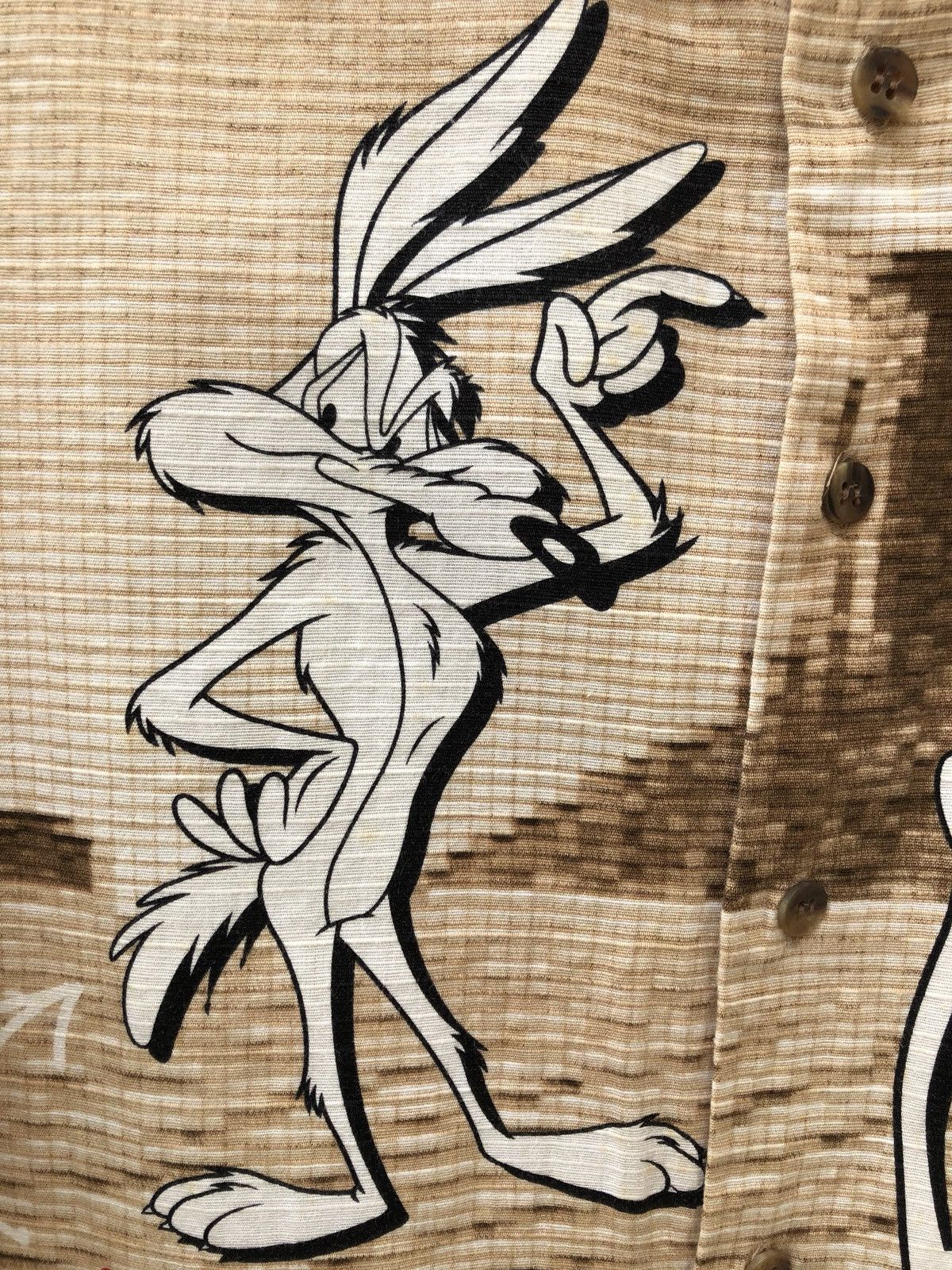 Vintage 2001 Greenclubs X Warner Bros Roadrunner Coyote Shirt Size US L / EU 52-54 / 3 - 5 Thumbnail