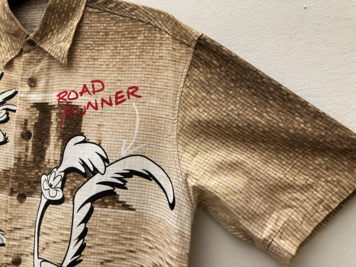 Vintage 2001 Greenclubs X Warner Bros Roadrunner Coyote Shirt Size US L / EU 52-54 / 3 - 2 Thumbnail