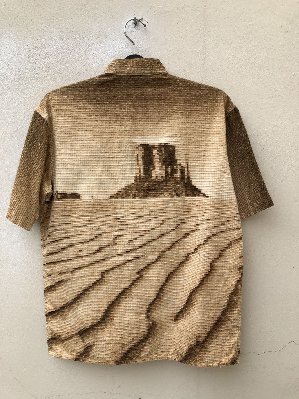 Vintage 2001 Greenclubs X Warner Bros Roadrunner Coyote Shirt Size US L / EU 52-54 / 3 - 8 Thumbnail