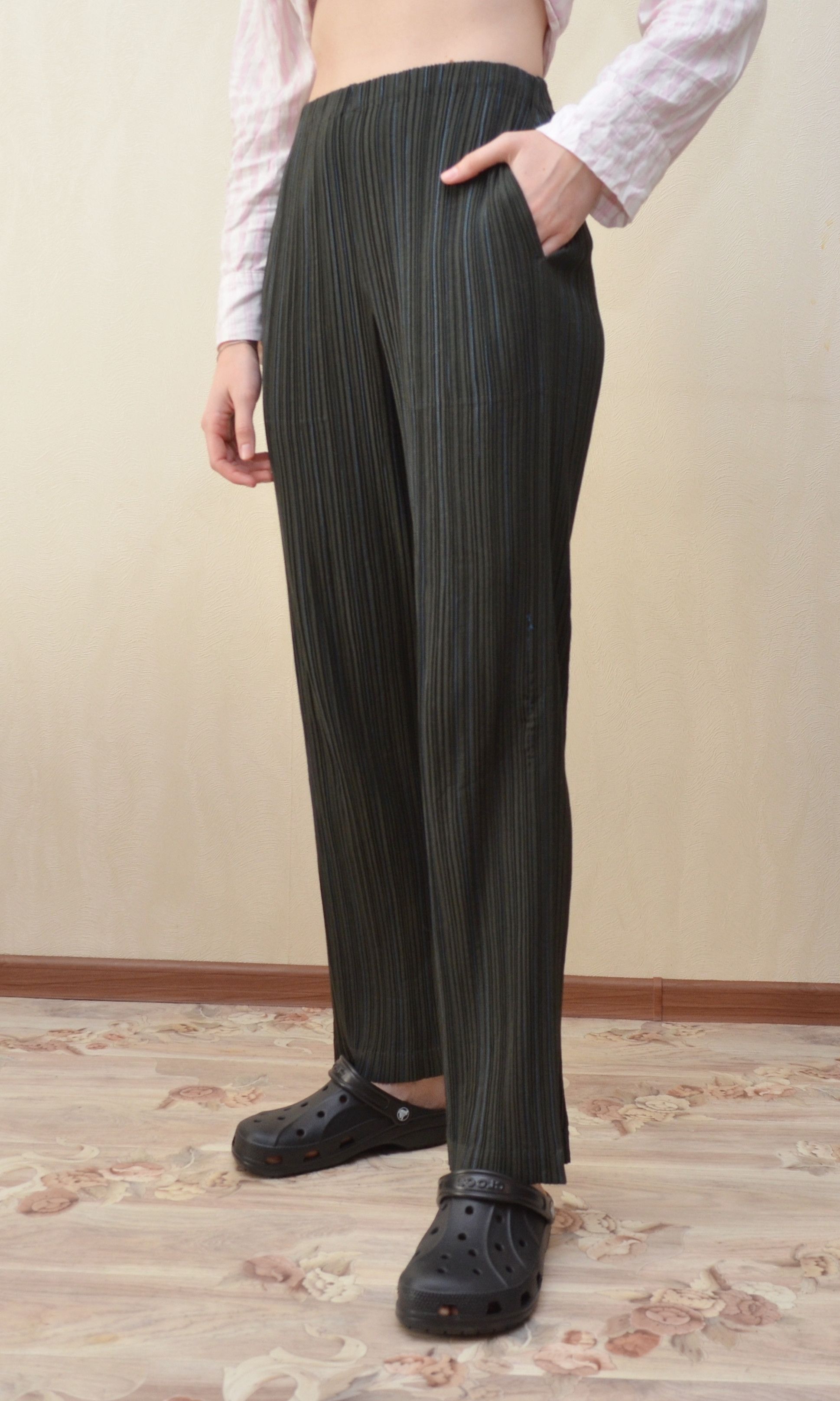 image of Issey Miyake White Label Pleated Pants Size 2 in Dark Green, Women's