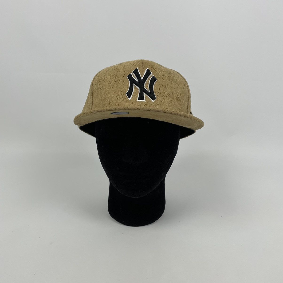 MLB New Era Tan Suede New York Yankees Hat 7 5/8 Size ONE SIZE - 2 Thumbnail