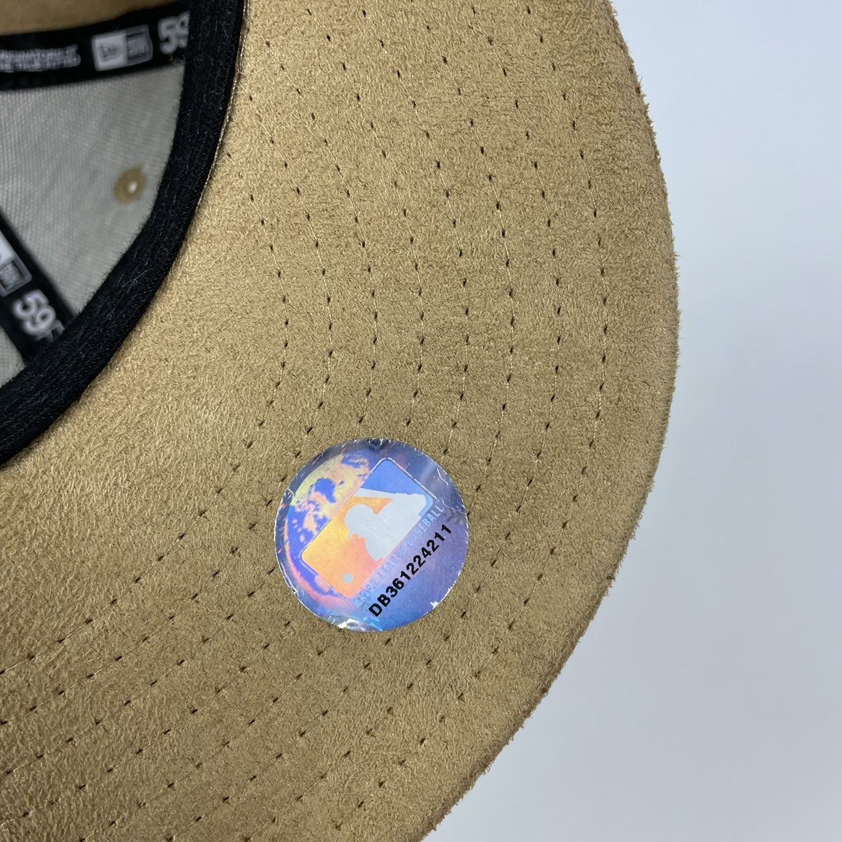 MLB New Era Tan Suede New York Yankees Hat 7 5/8 Size ONE SIZE - 7 Thumbnail