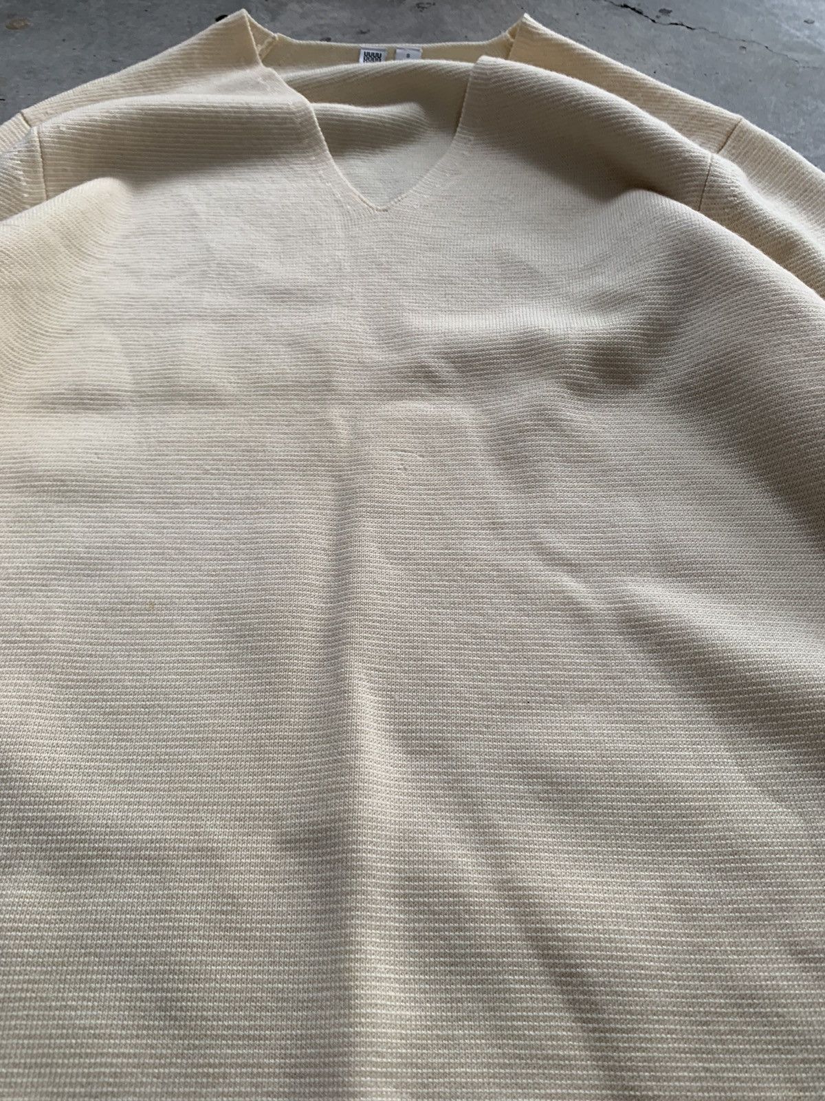 Lemaire × Uniqlo Uniqlo Lemaire Wool Sweater V neck Size S / US 4 / IT 40 - 3 Thumbnail