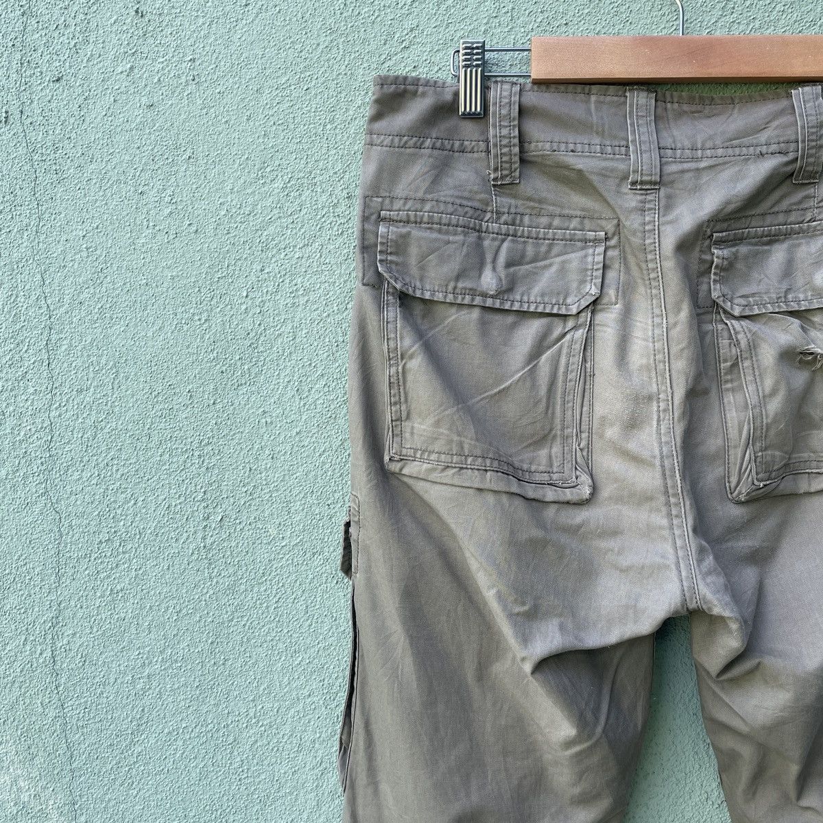 Japanese Brand Vintage PURPLE AND YELLOW Distressed 9 Pocket Cargo Pants Size US 32 / EU 48 - 12 Thumbnail
