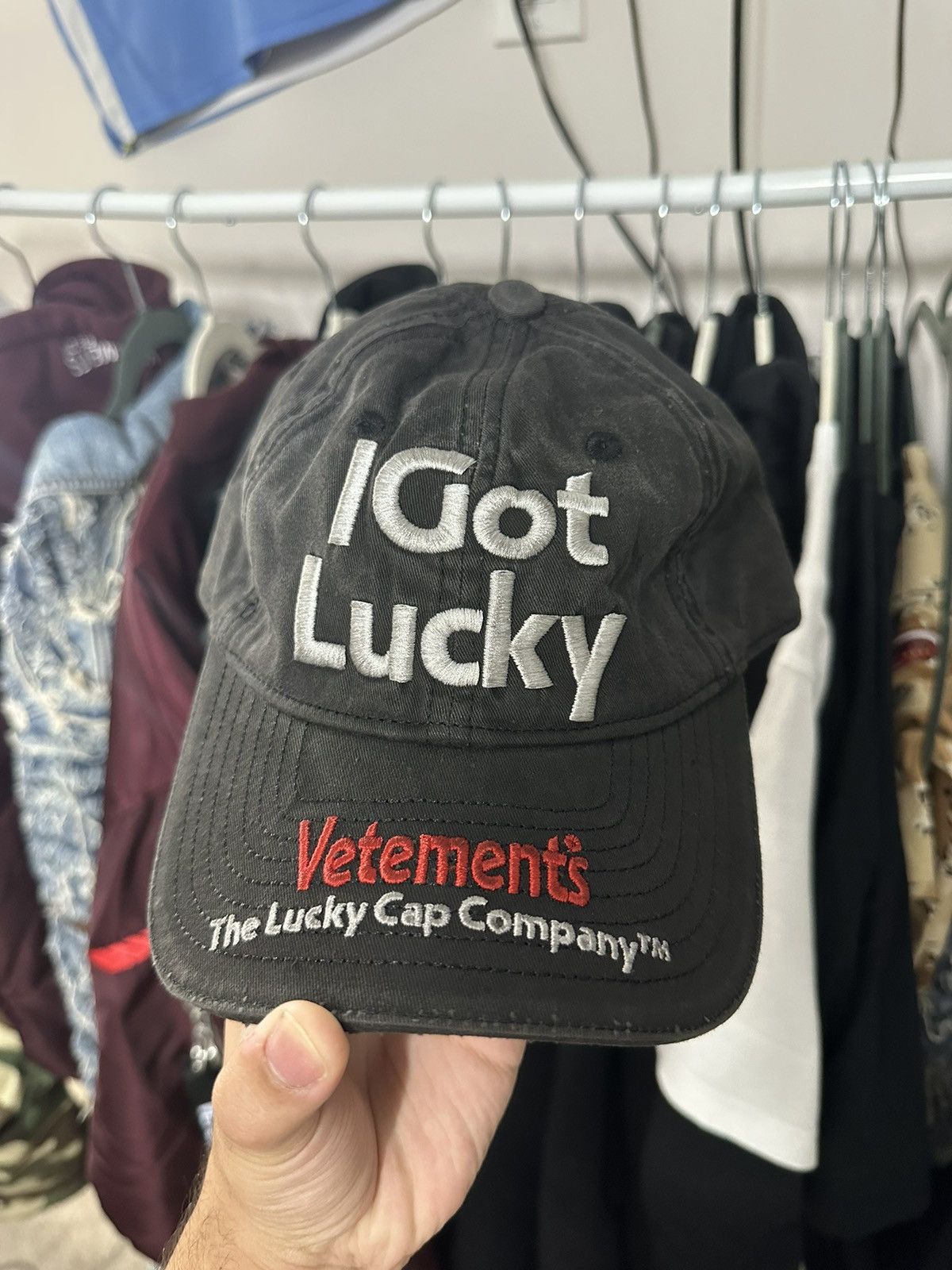 【迅速配送可能】VETEMENTS CAP I GOT LUCKY