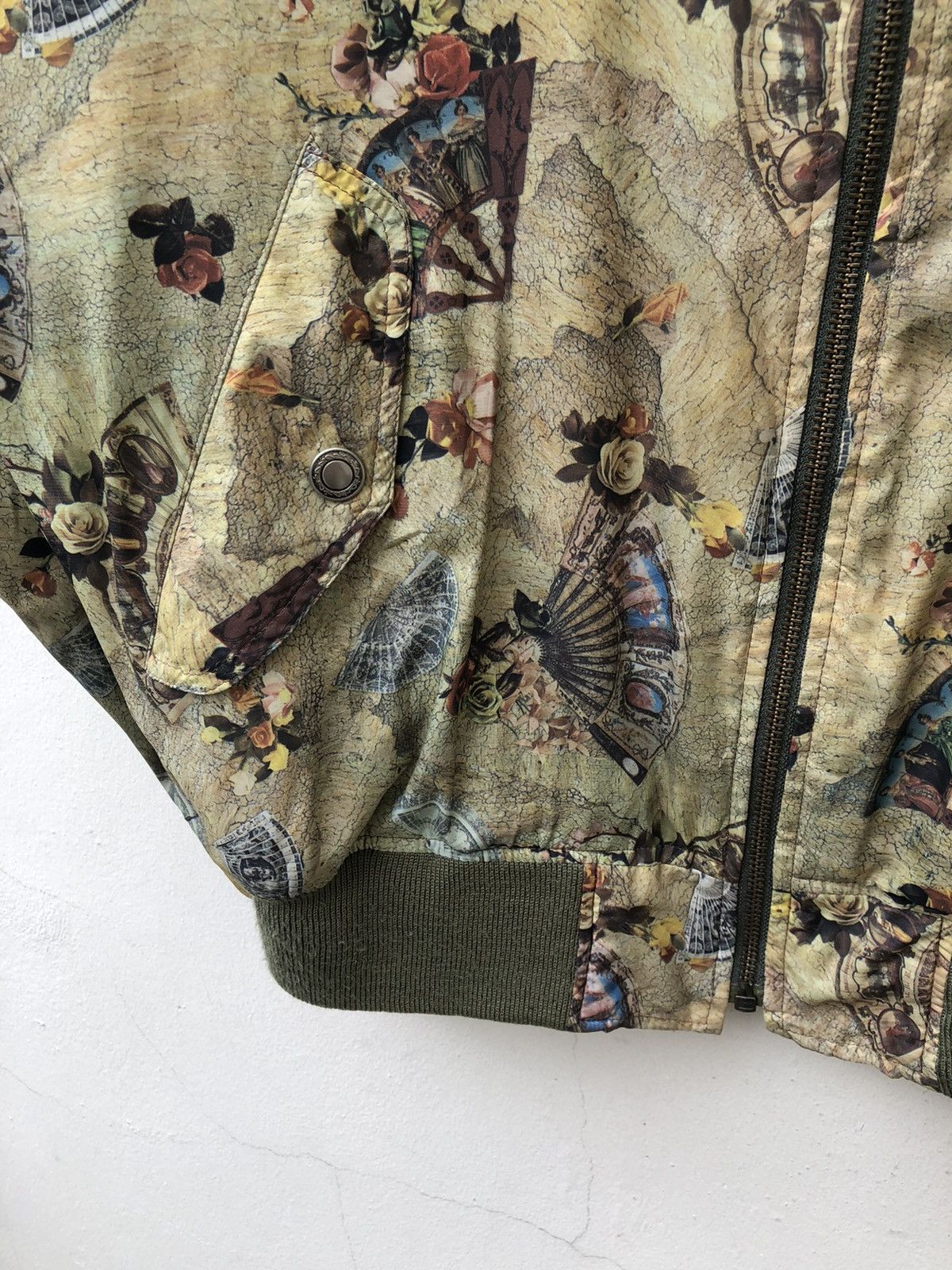 Vintage Vintage Japan Brand Men’s Gumu Full Printed Bomber Jacket Size US M / EU 48-50 / 2 - 14 Thumbnail