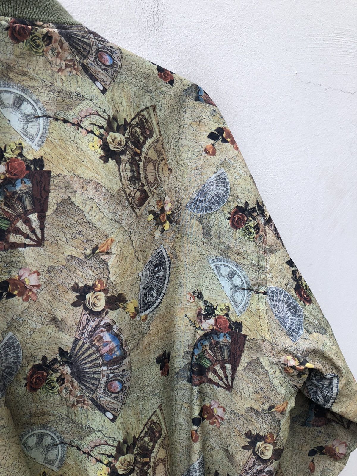 Vintage Vintage Japan Brand Men’s Gumu Full Printed Bomber Jacket Size US M / EU 48-50 / 2 - 18 Thumbnail