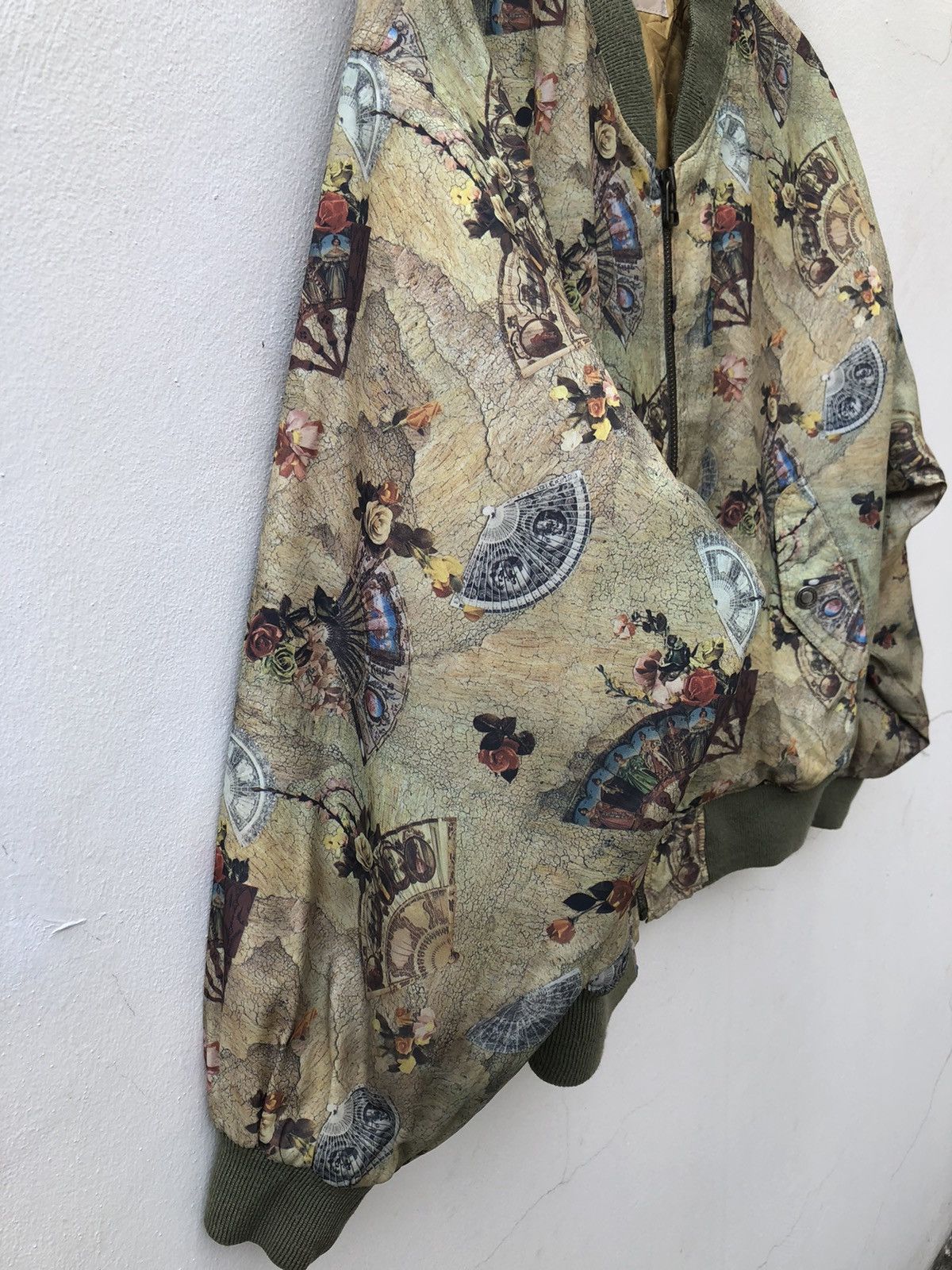 Vintage Vintage Japan Brand Men’s Gumu Full Printed Bomber Jacket Size US M / EU 48-50 / 2 - 16 Thumbnail