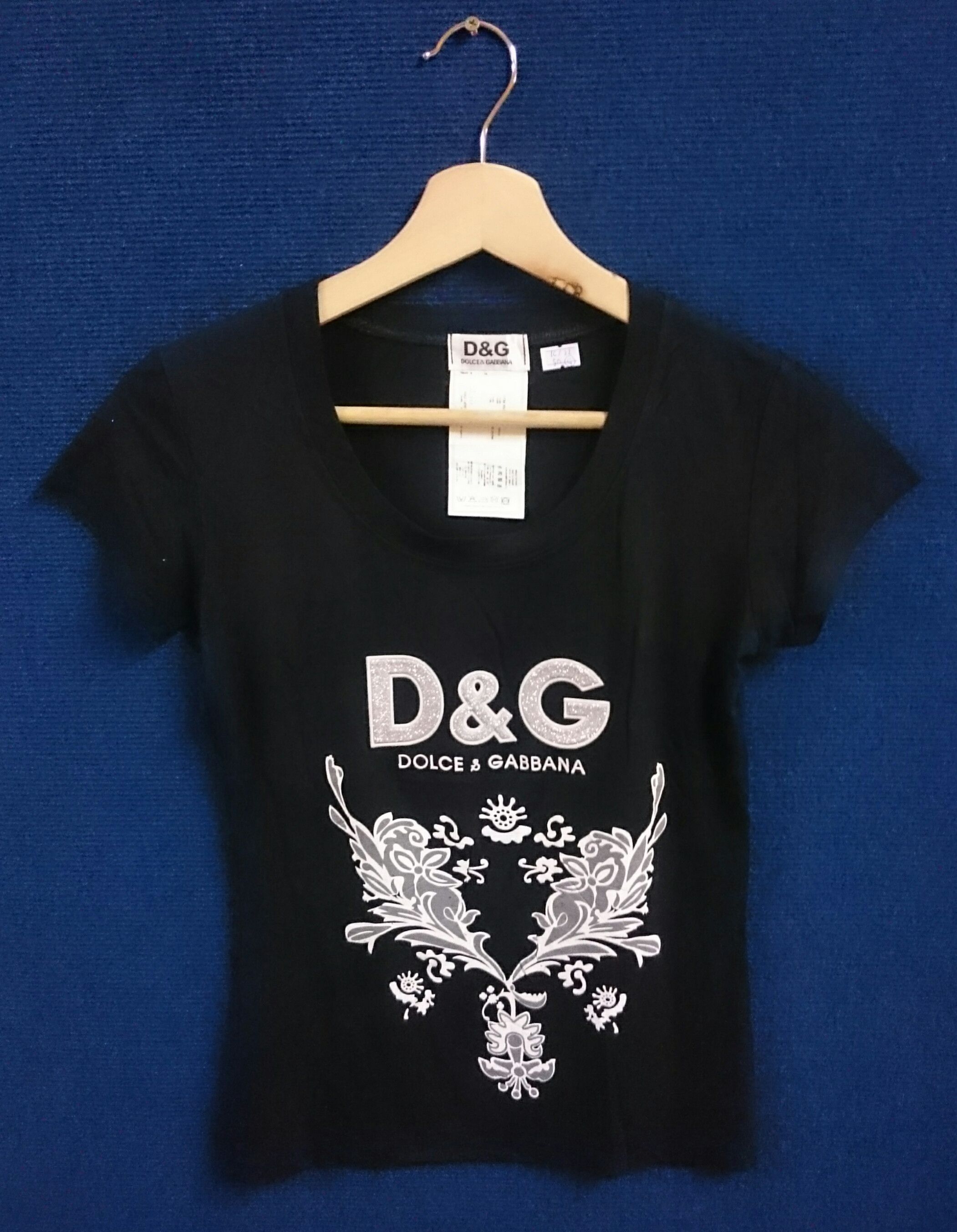 Dolce & Gabbana × Vintage Vintage Dolce Gabbana Italian Brand Tshirt Size US S / EU 44-46 / 1 - 1 Thumbnail
