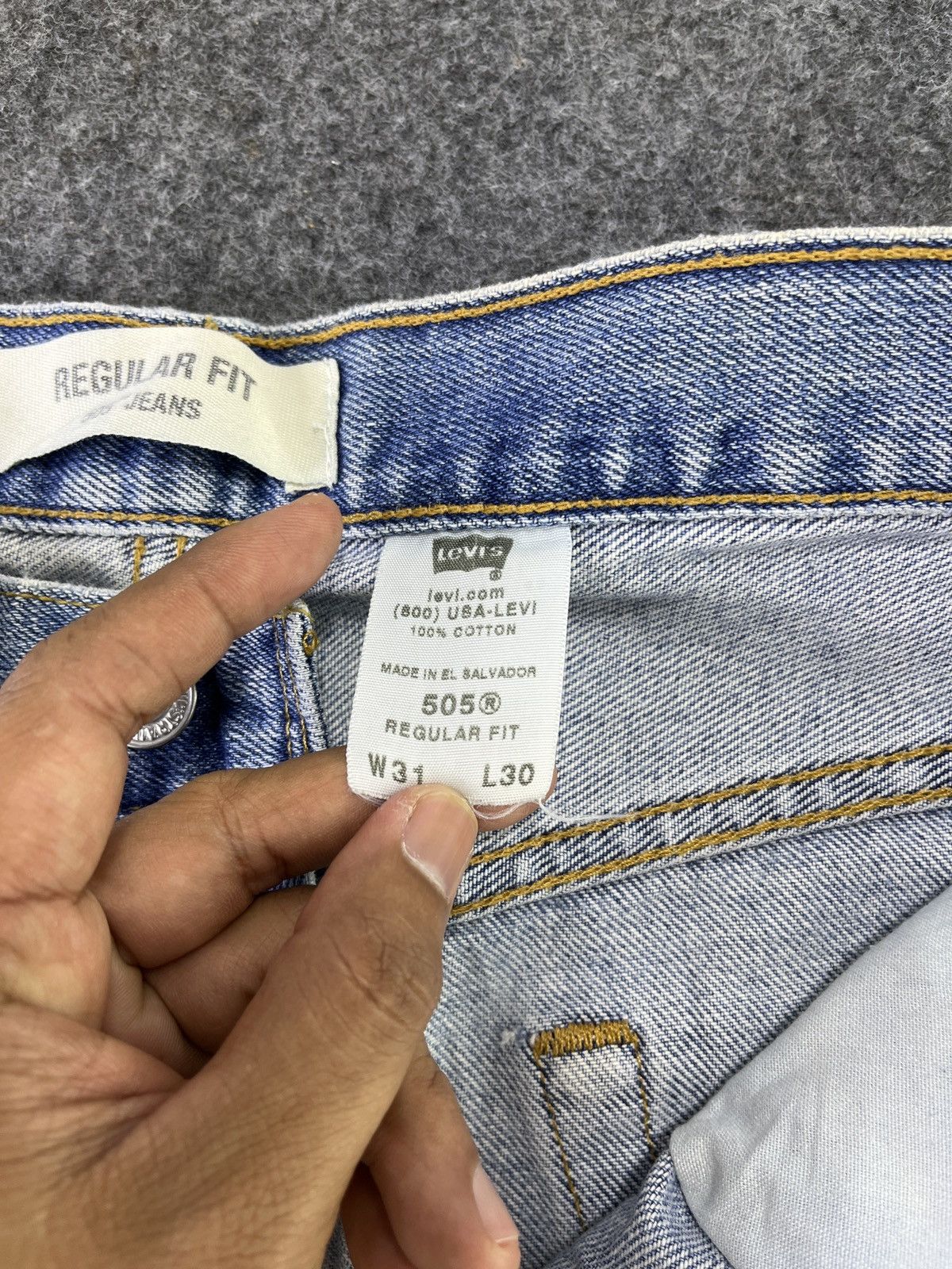 Levi's Vintage Levis 505 Distressed Jeans - J895 Size US 31 - 8 Thumbnail