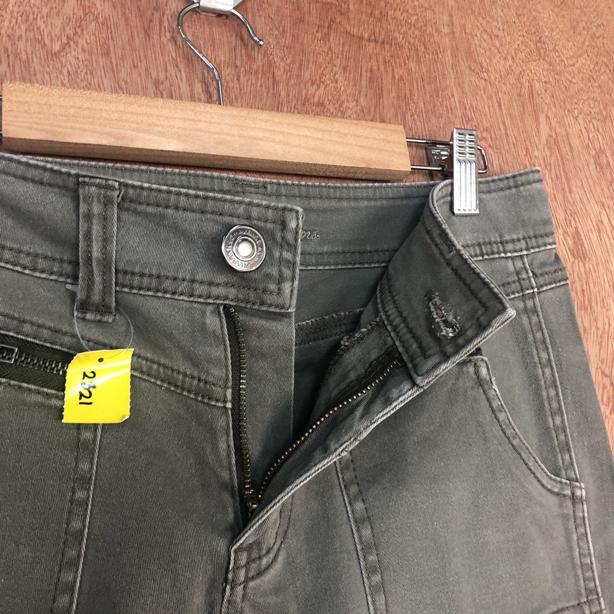 Japanese Brand Luxury Jeans Grey Multipocket cargo Pants #2321 Size US 27 - 9 Thumbnail